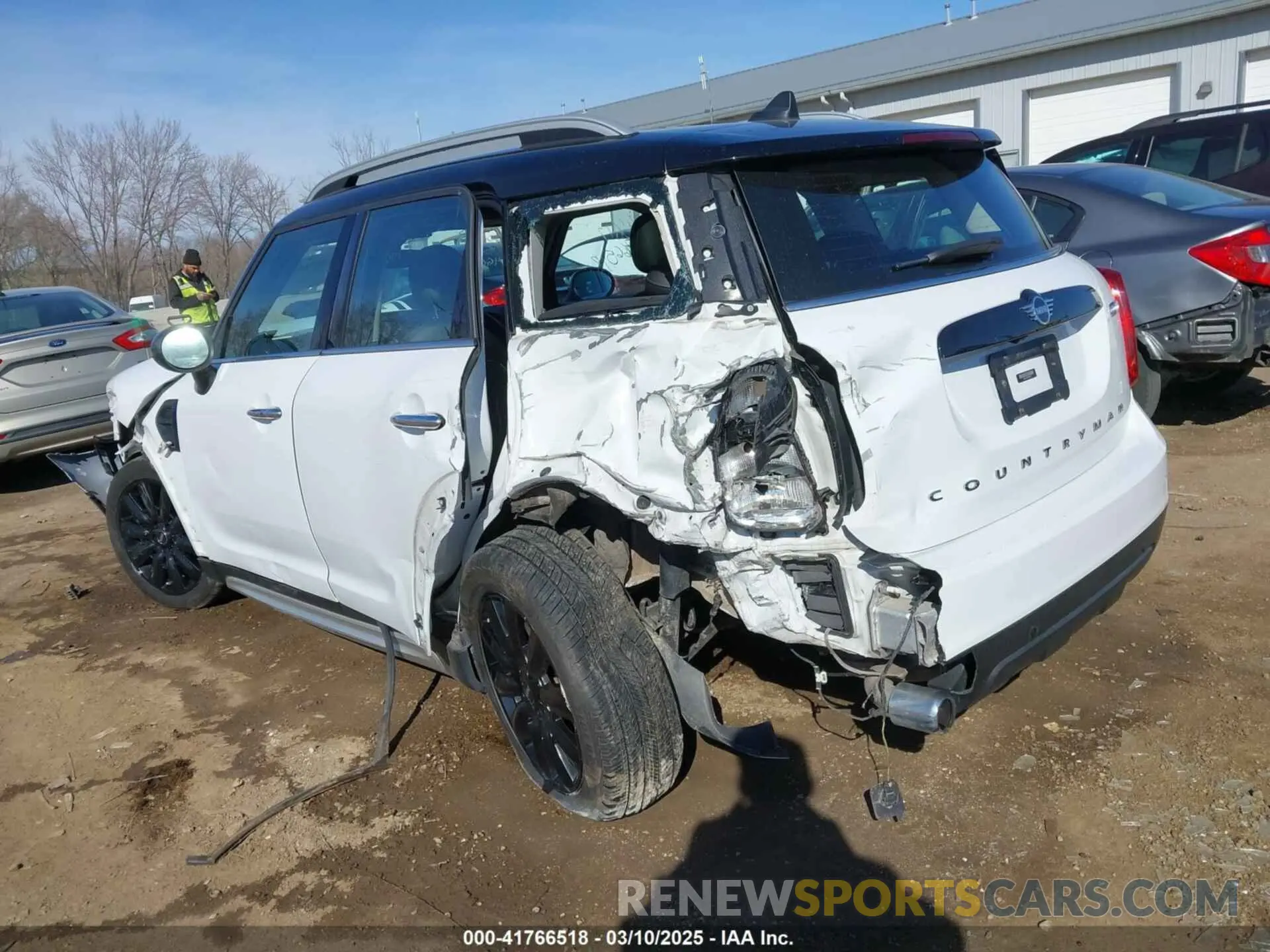 3 Photograph of a damaged car WMZYS7C55K3F46617 MINI COUNTRYMAN 2019