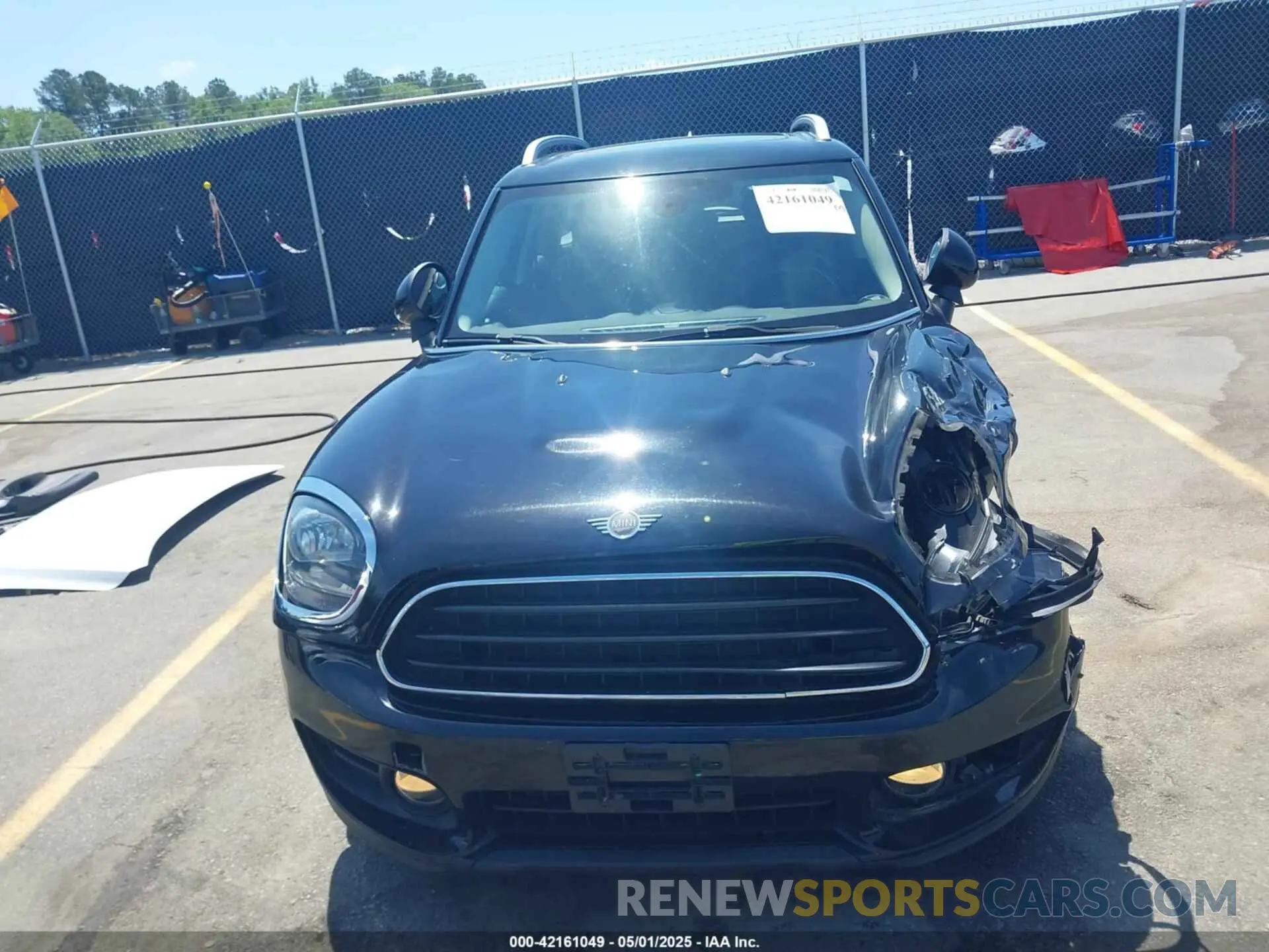 12 Photograph of a damaged car WMZYS7C57K3F46747 MINI COUNTRYMAN 2019