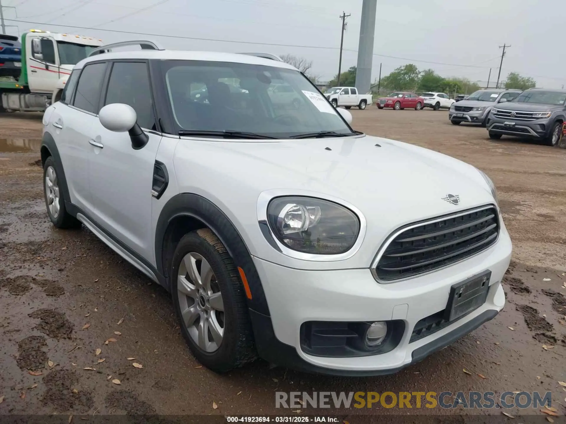 1 Photograph of a damaged car WMZYS7C58K3F45798 MINI COUNTRYMAN 2019