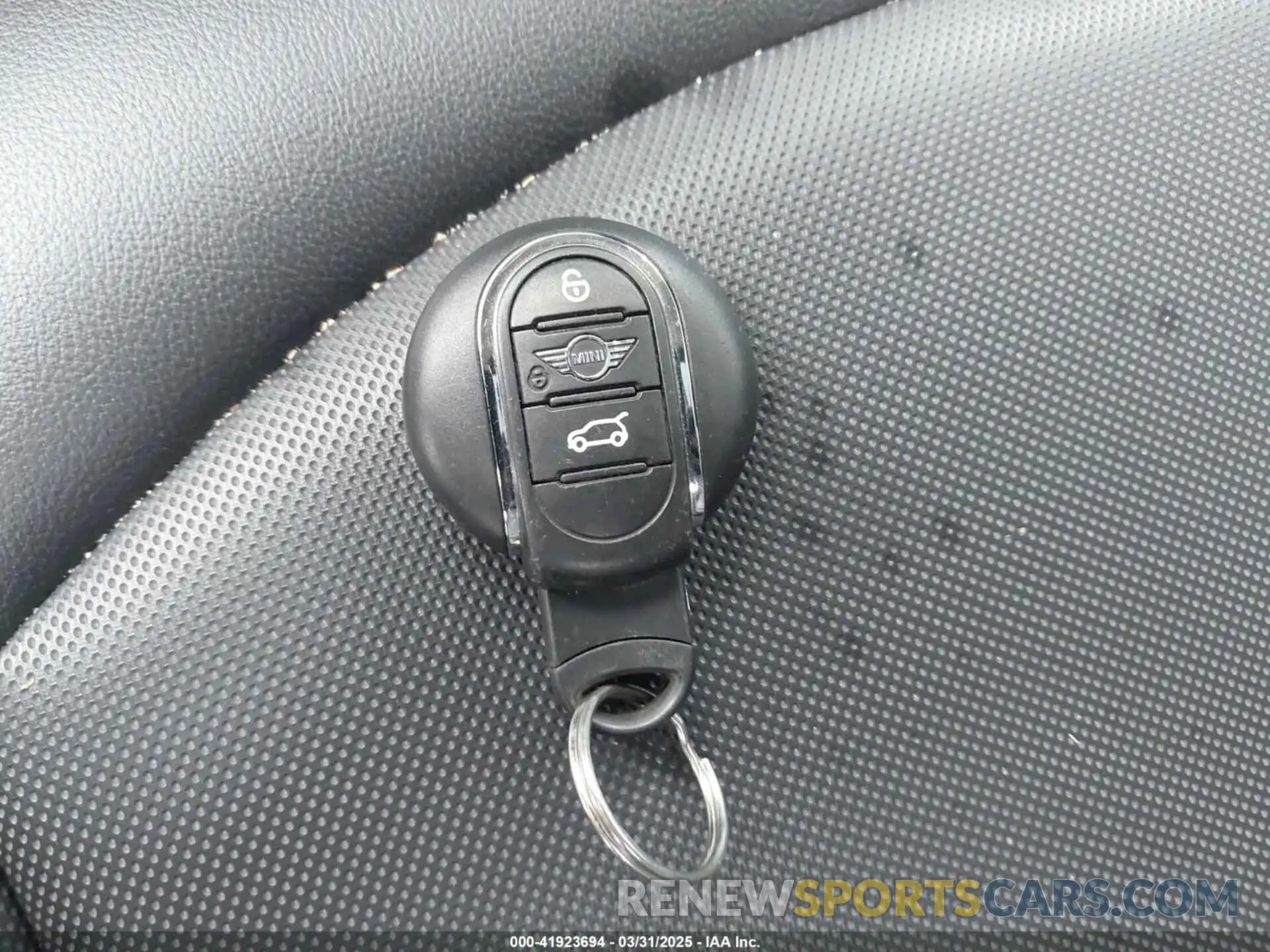 11 Photograph of a damaged car WMZYS7C58K3F45798 MINI COUNTRYMAN 2019
