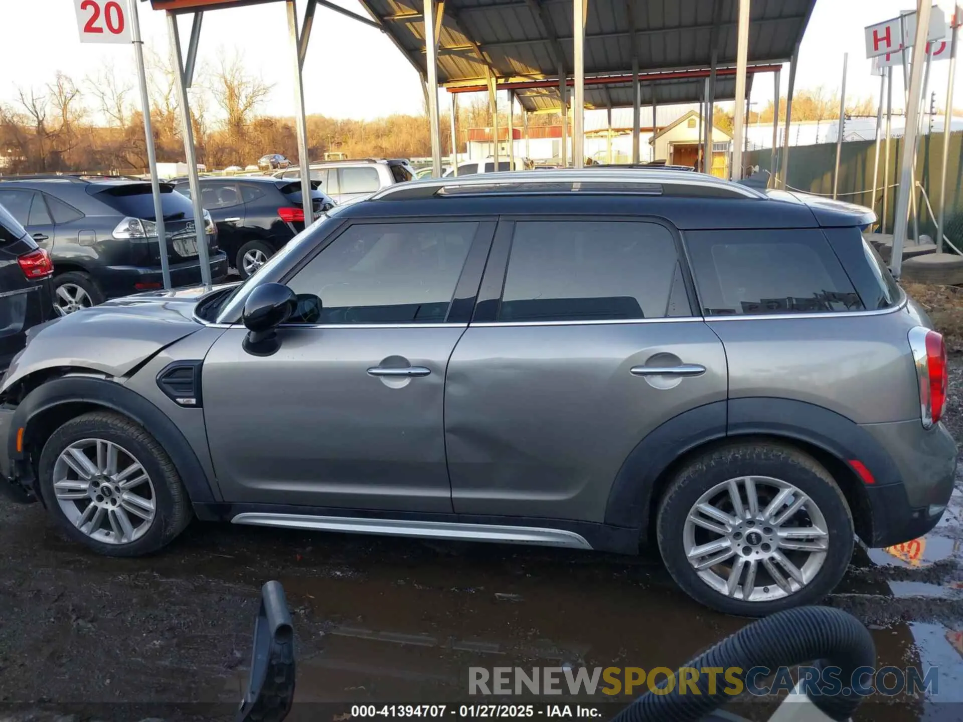 14 Photograph of a damaged car WMZYS7C58K3F47079 MINI COUNTRYMAN 2019