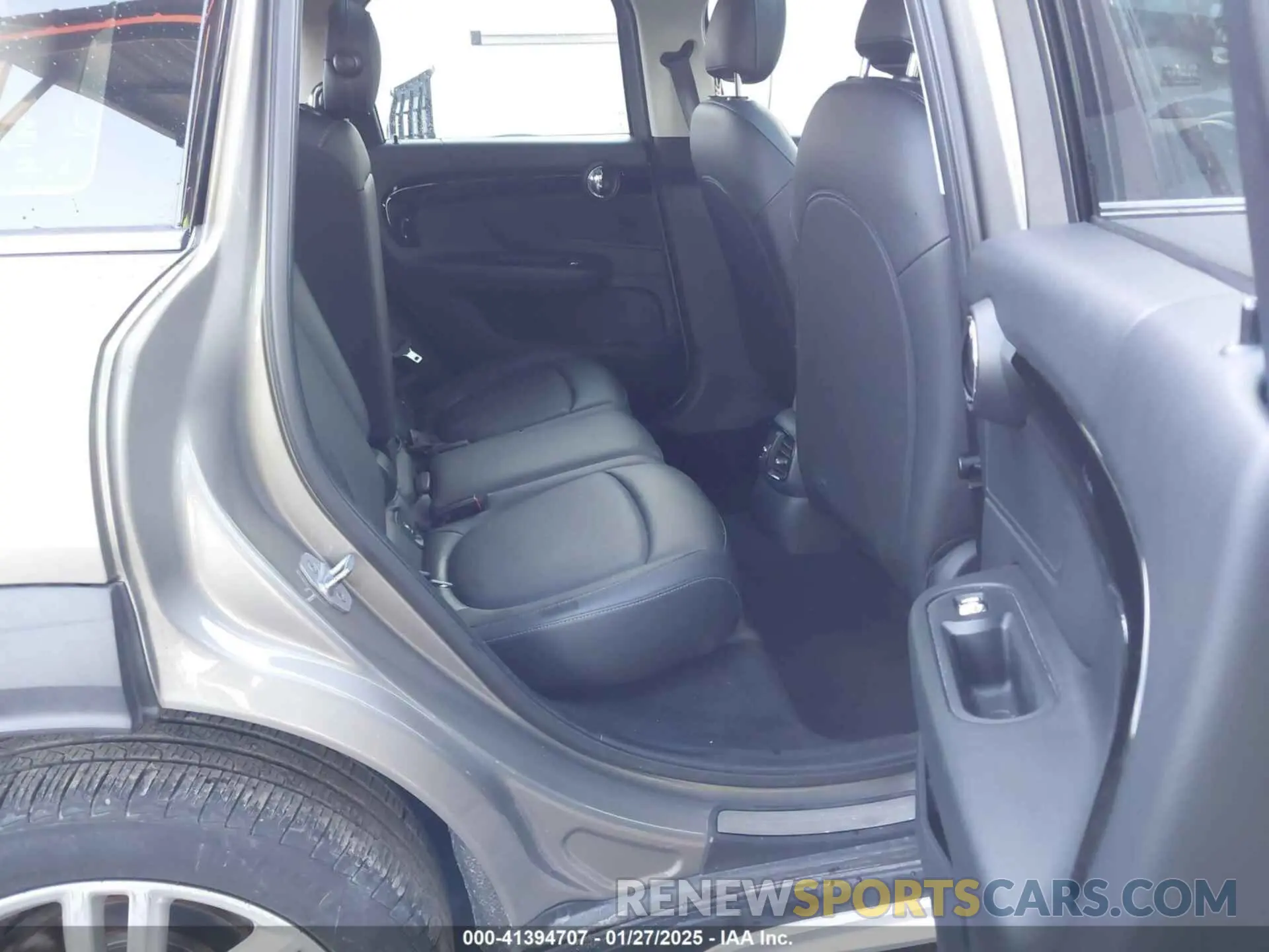 8 Photograph of a damaged car WMZYS7C58K3F47079 MINI COUNTRYMAN 2019