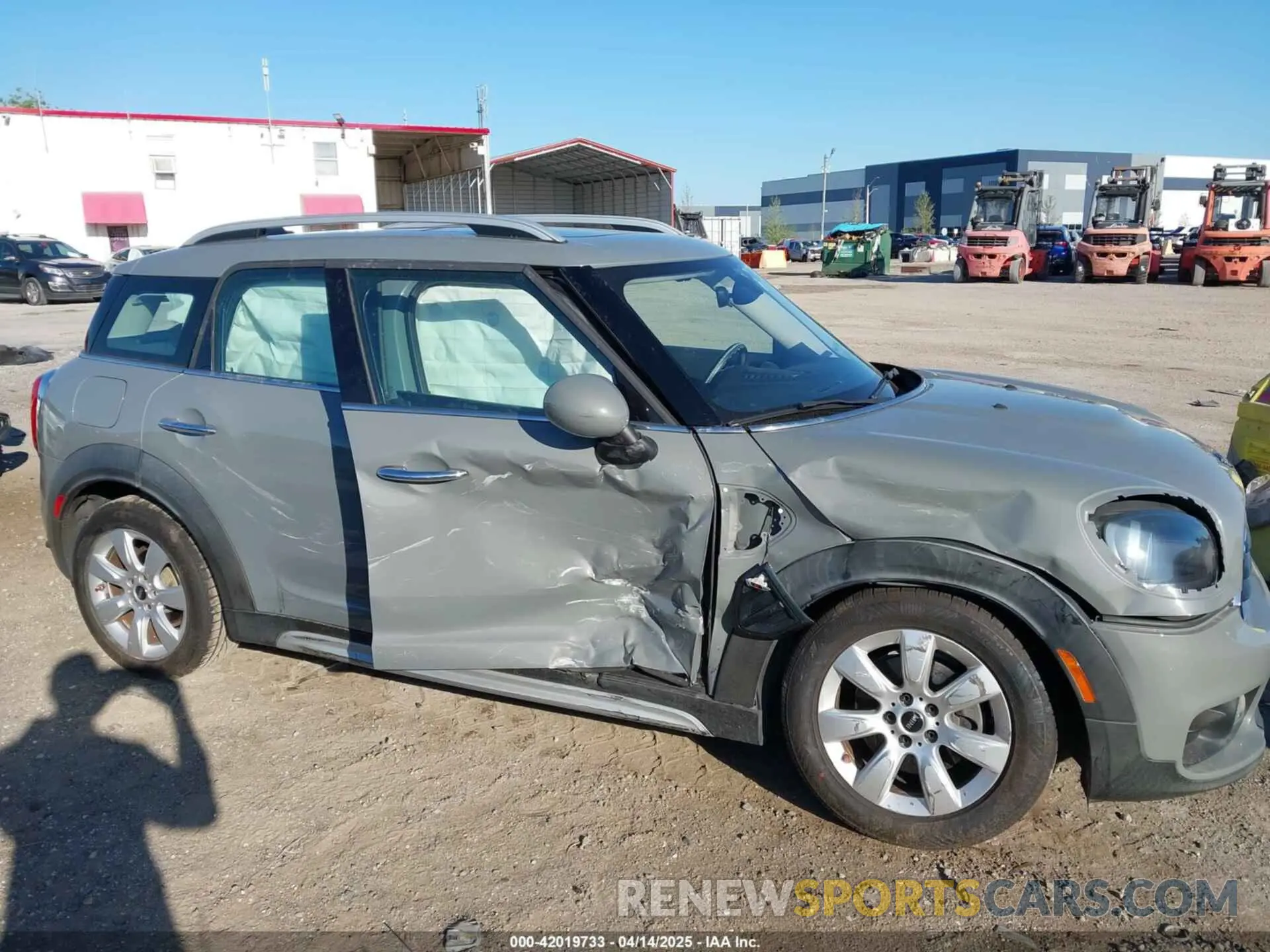 6 Photograph of a damaged car WMZYS7C5XK3F45978 MINI COUNTRYMAN 2019