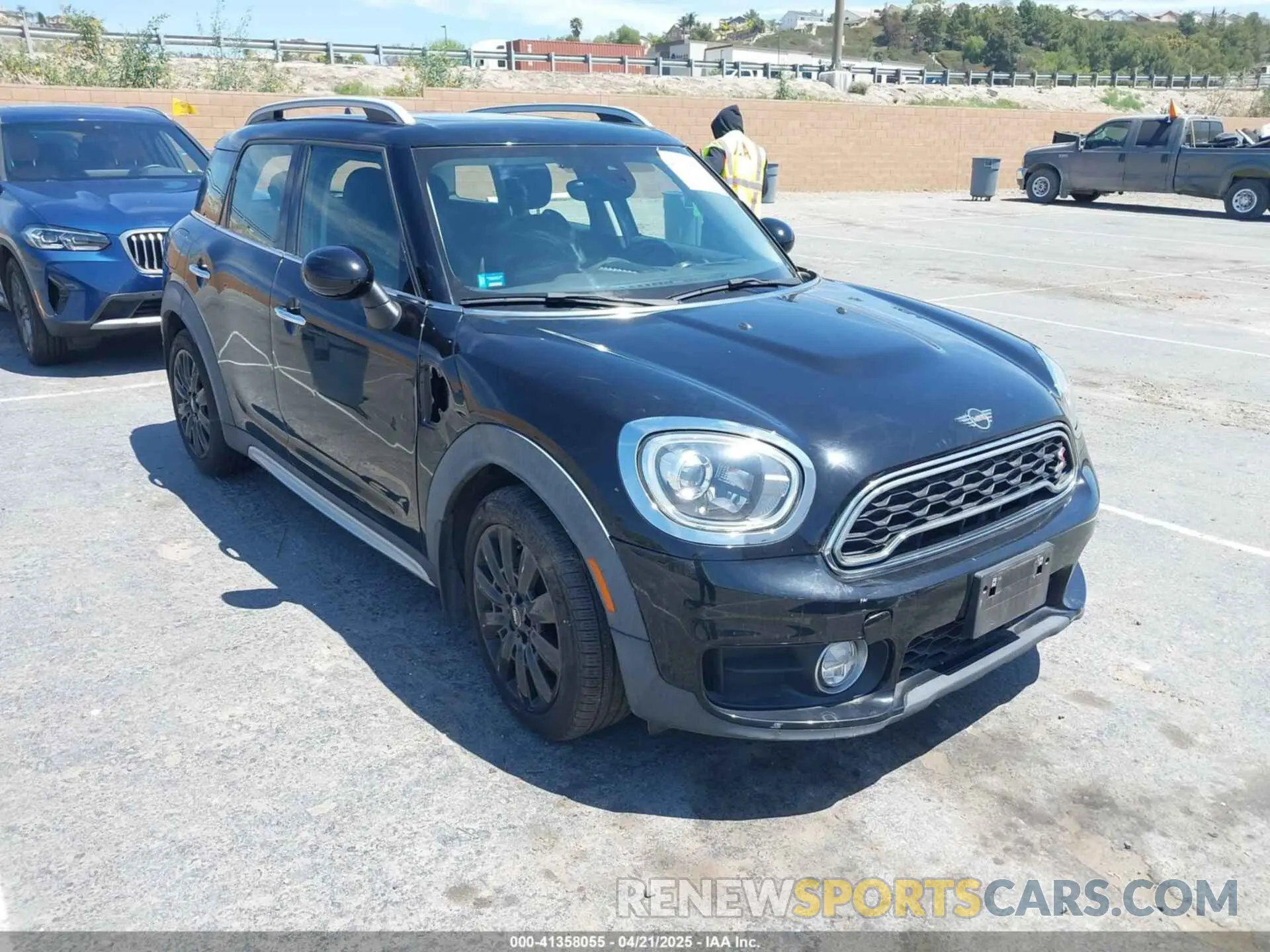 1 Photograph of a damaged car WMZYT3C51K3E95025 MINI COUNTRYMAN 2019