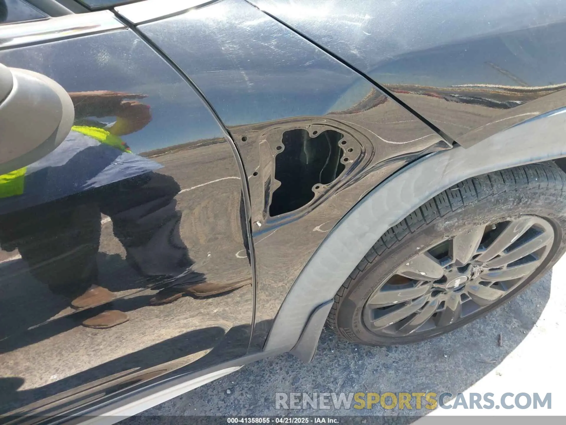 11 Photograph of a damaged car WMZYT3C51K3E95025 MINI COUNTRYMAN 2019