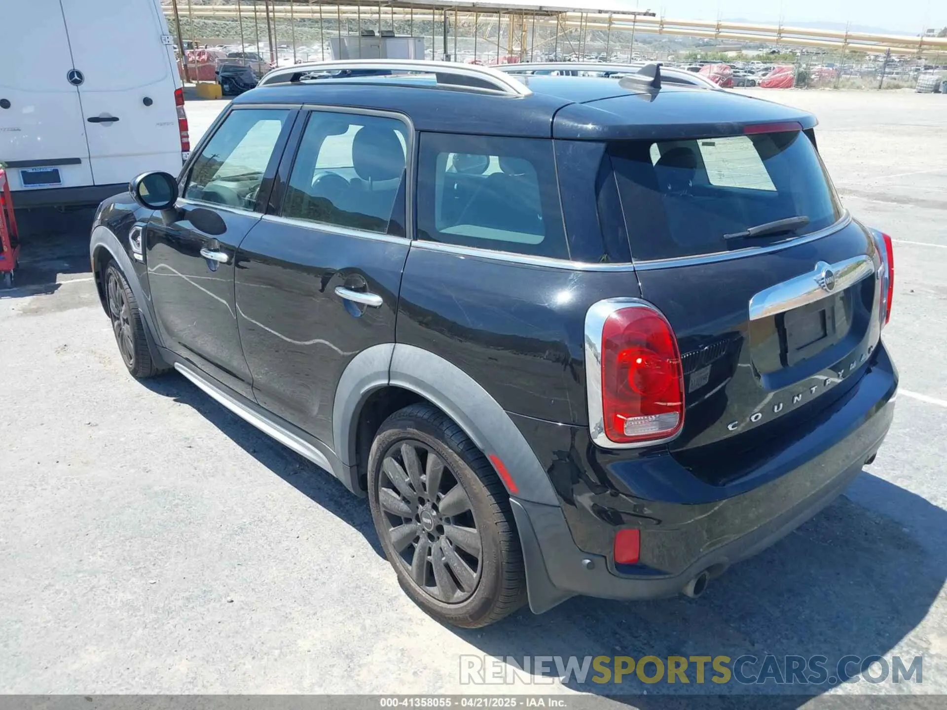 3 Photograph of a damaged car WMZYT3C51K3E95025 MINI COUNTRYMAN 2019