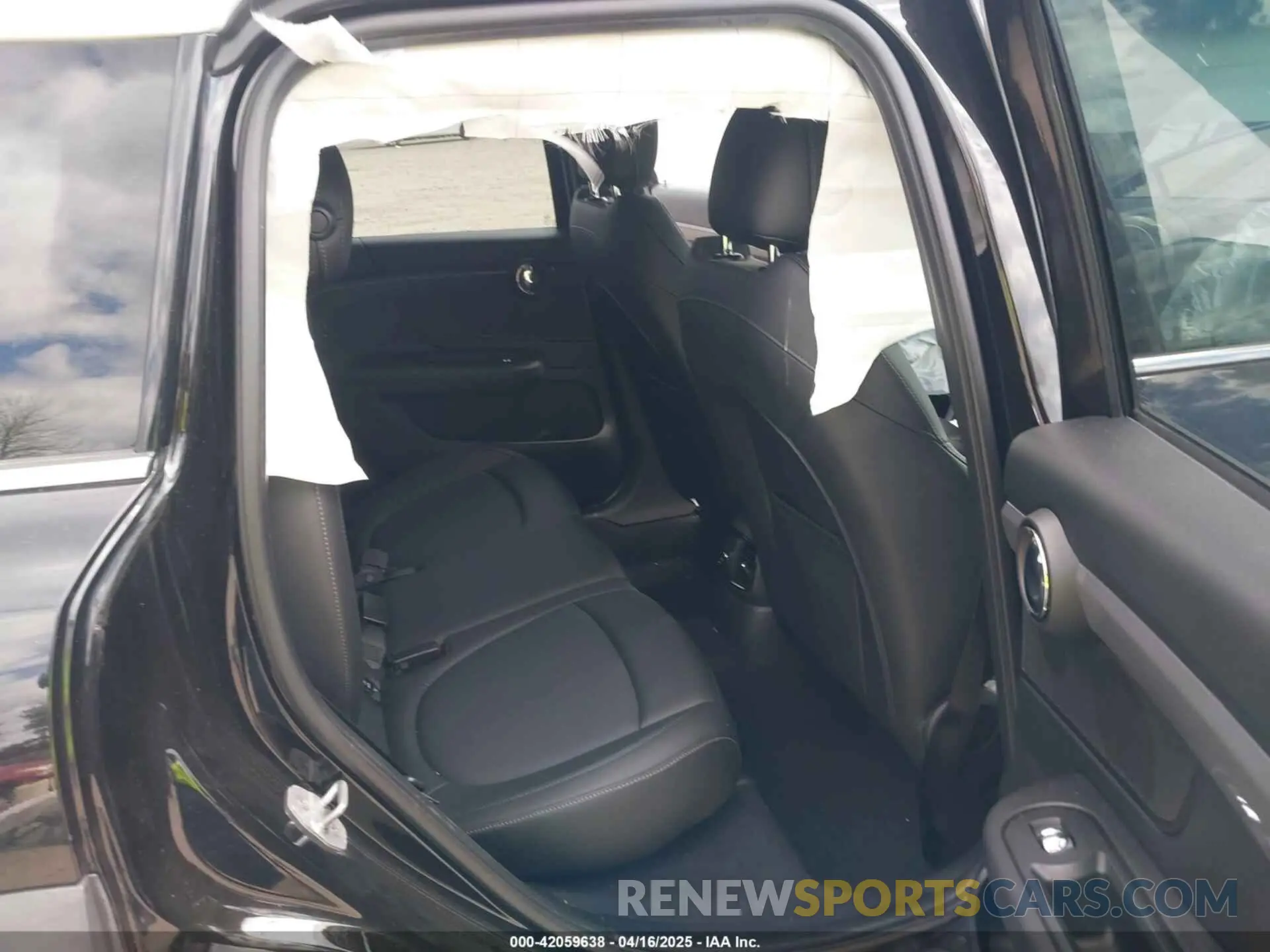 8 Photograph of a damaged car WMZYT3C53K3E97116 MINI COUNTRYMAN 2019