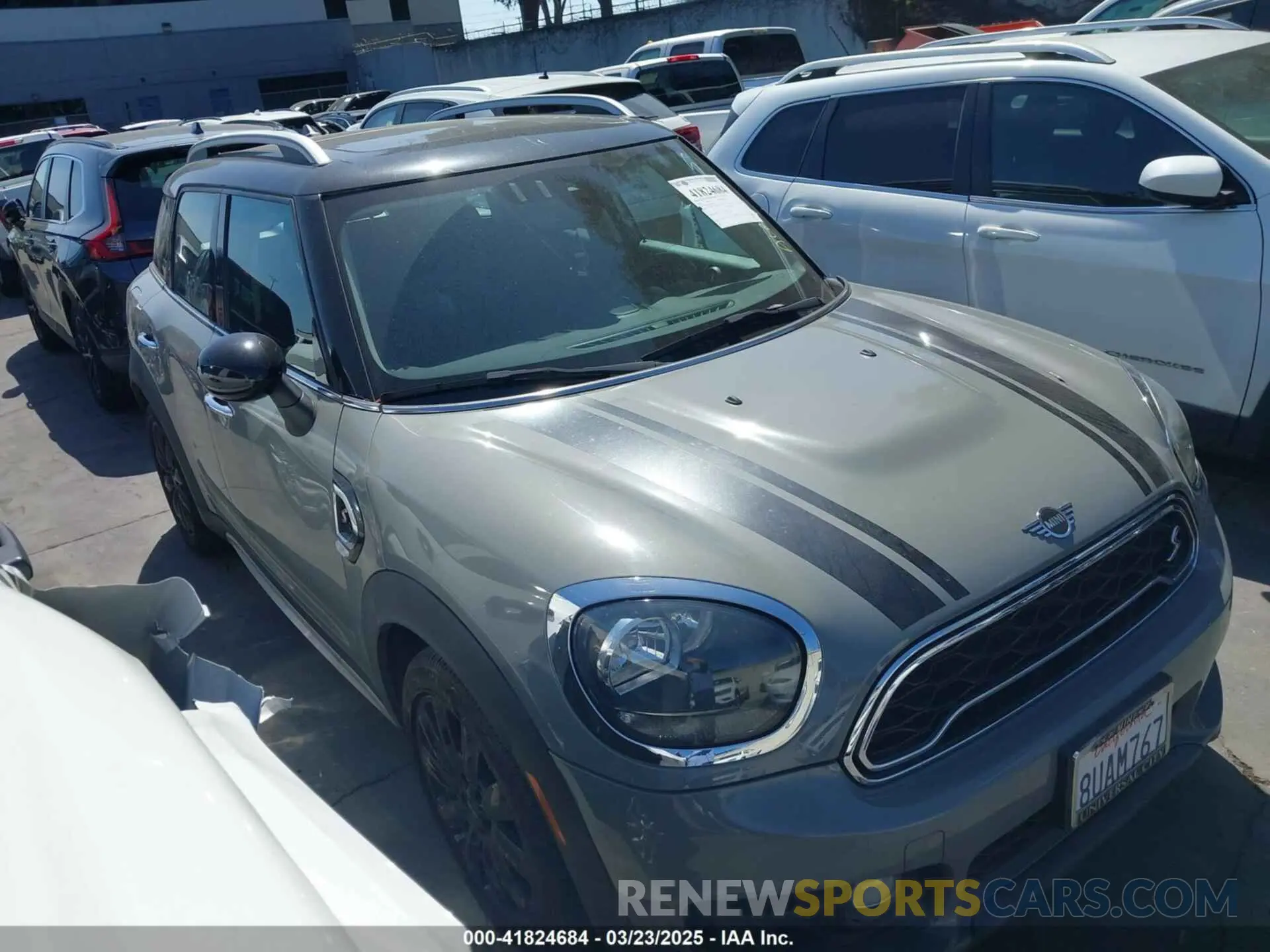 14 Photograph of a damaged car WMZYT3C58K3E98133 MINI COUNTRYMAN 2019