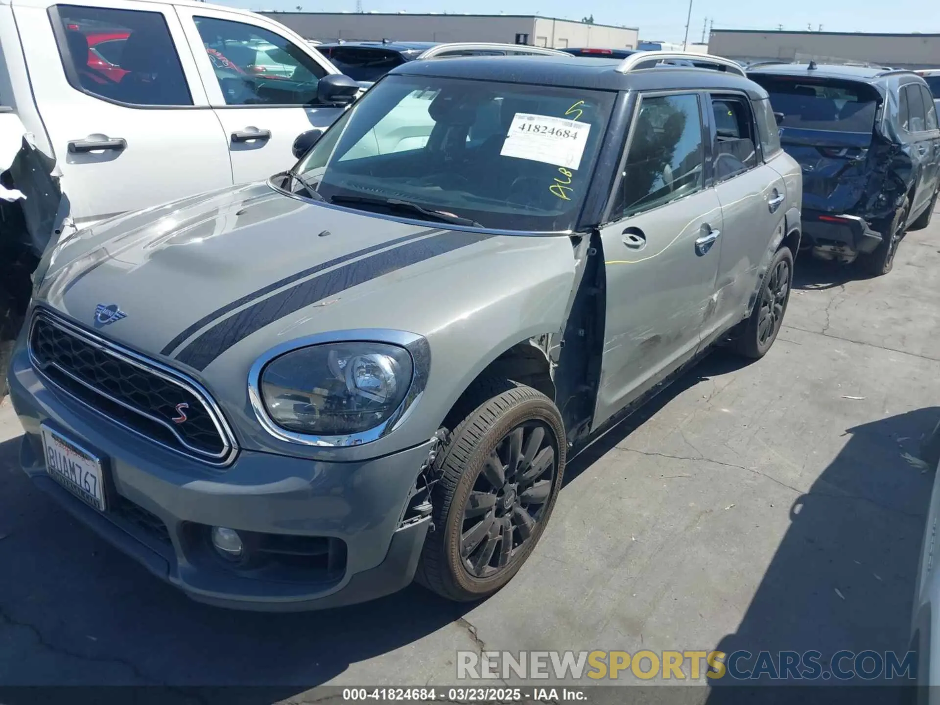 2 Photograph of a damaged car WMZYT3C58K3E98133 MINI COUNTRYMAN 2019