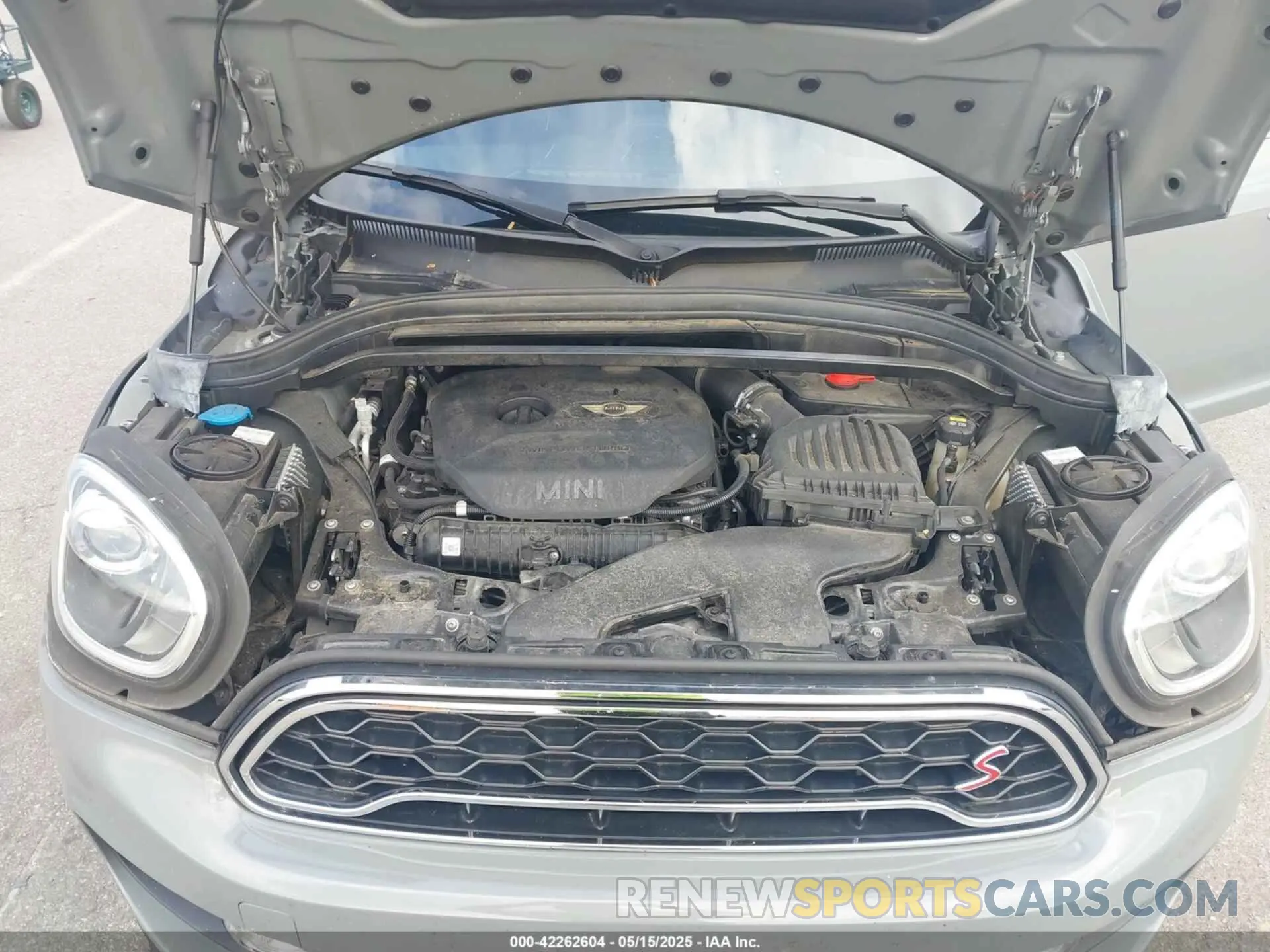 10 Photograph of a damaged car WMZYT5C51K3G94233 MINI COUNTRYMAN 2019