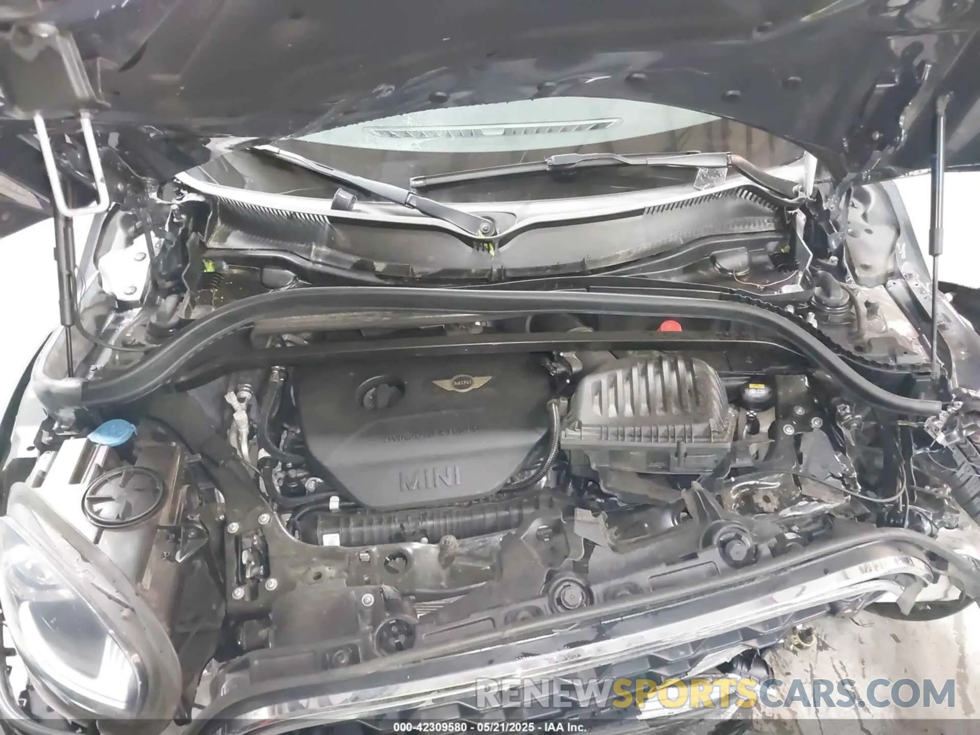 10 Photograph of a damaged car WMZYT5C57K3E64051 MINI COUNTRYMAN 2019