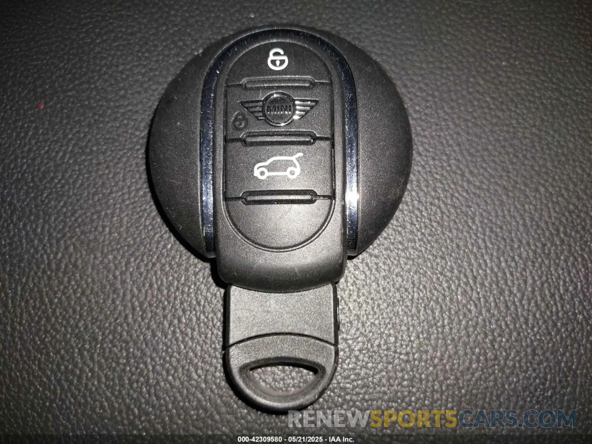 11 Photograph of a damaged car WMZYT5C57K3E64051 MINI COUNTRYMAN 2019