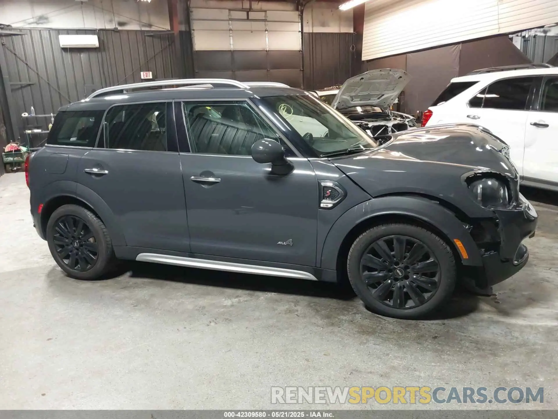 13 Photograph of a damaged car WMZYT5C57K3E64051 MINI COUNTRYMAN 2019