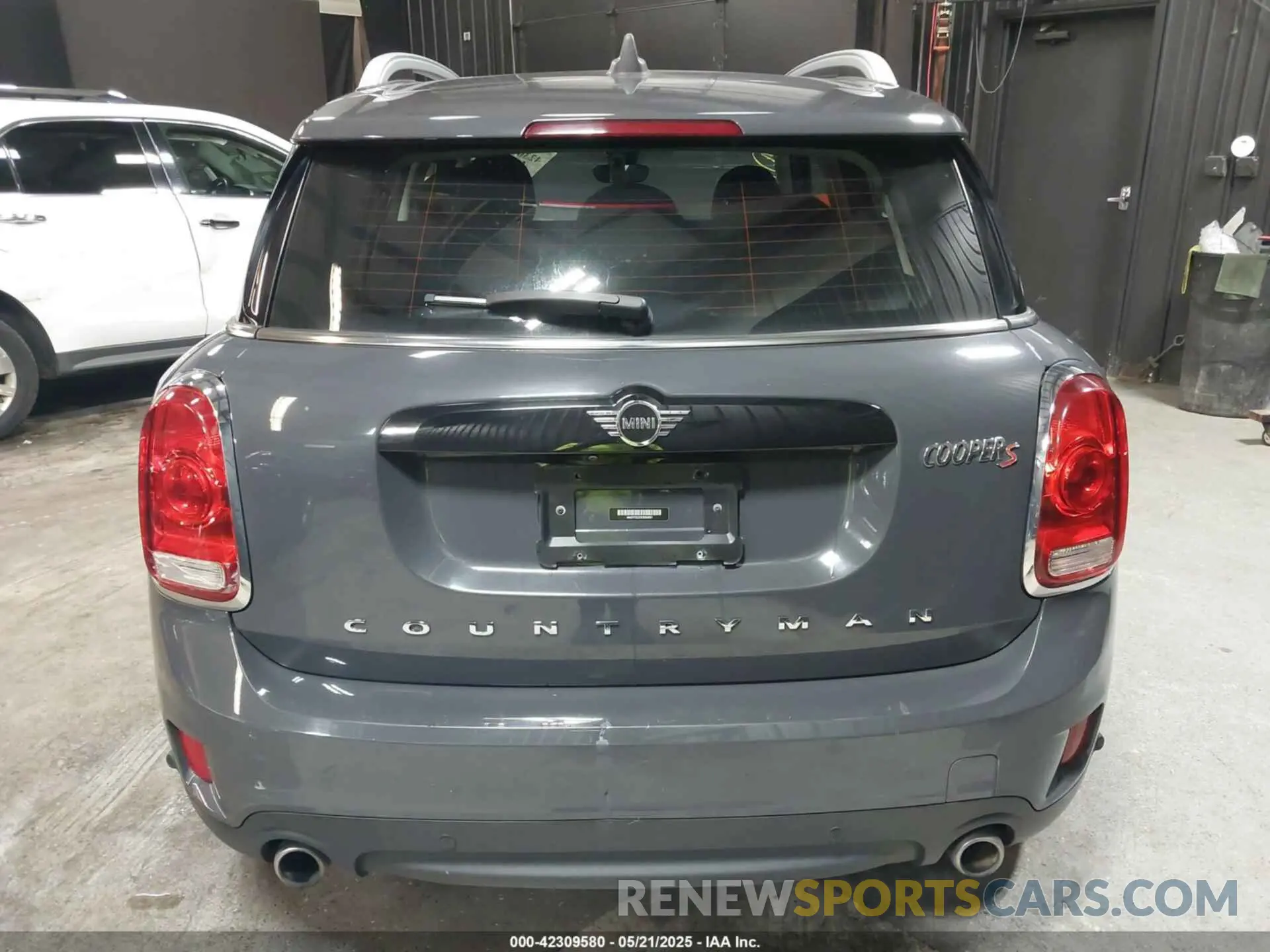 16 Photograph of a damaged car WMZYT5C57K3E64051 MINI COUNTRYMAN 2019