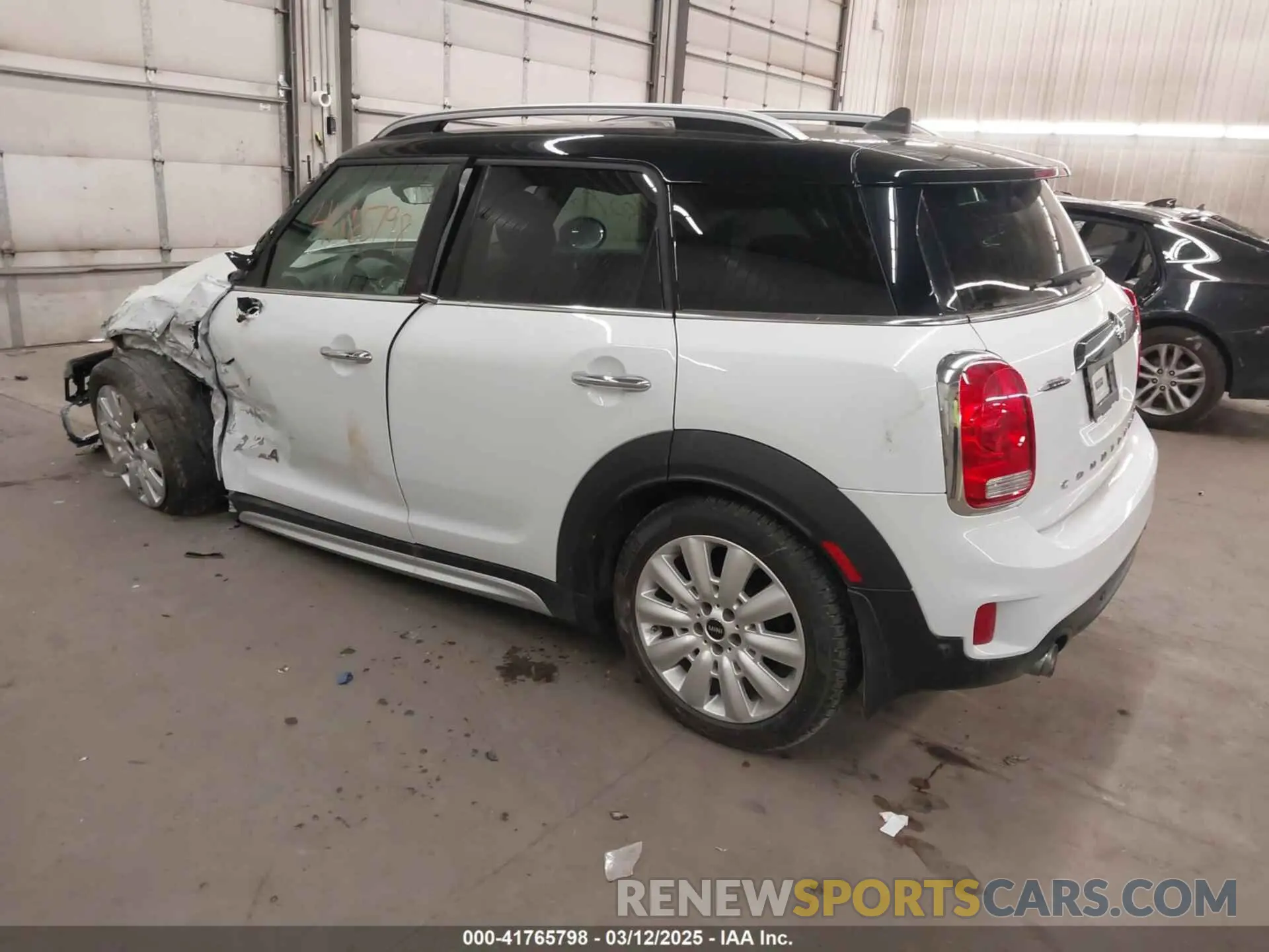 3 Photograph of a damaged car WMZYT5C57K3G92681 MINI COUNTRYMAN 2019