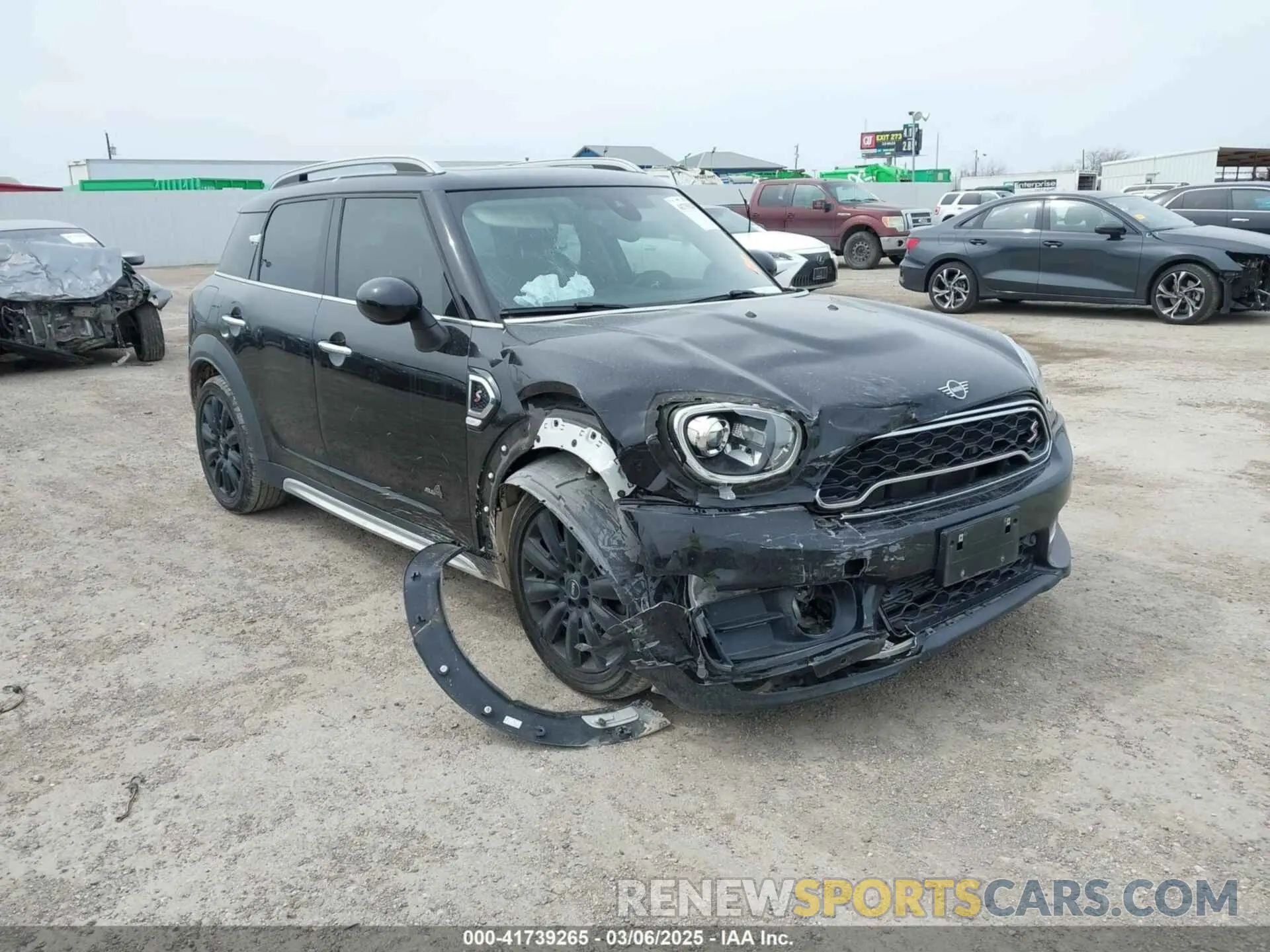 1 Photograph of a damaged car WMZYT5C58K3E64351 MINI COUNTRYMAN 2019