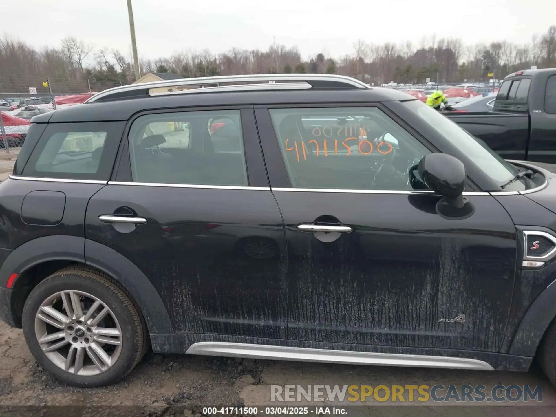13 Photograph of a damaged car WMZYT5C58K3J87679 MINI COUNTRYMAN 2019