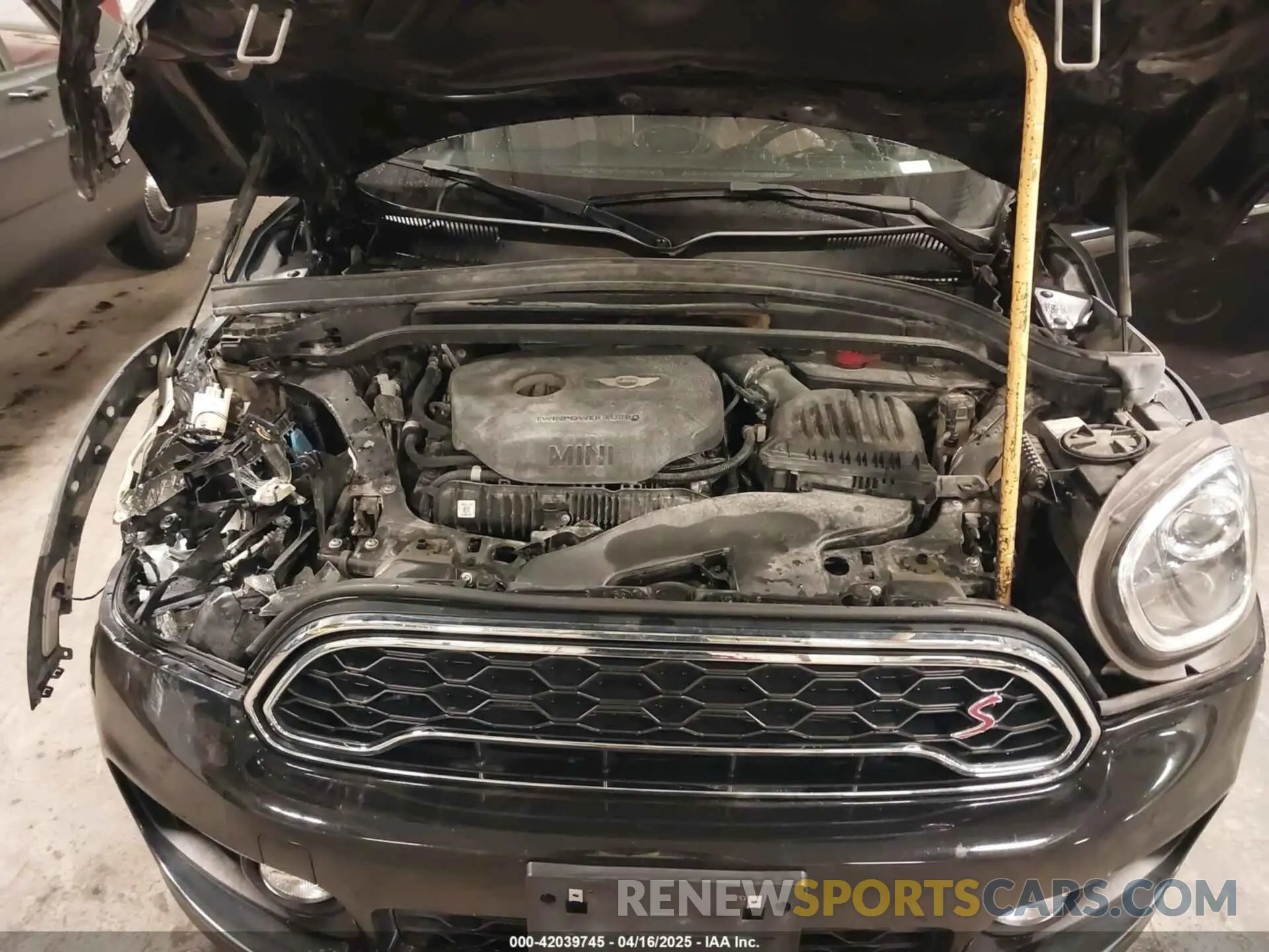 10 Photograph of a damaged car WMZYT5C59K3G91029 MINI COUNTRYMAN 2019