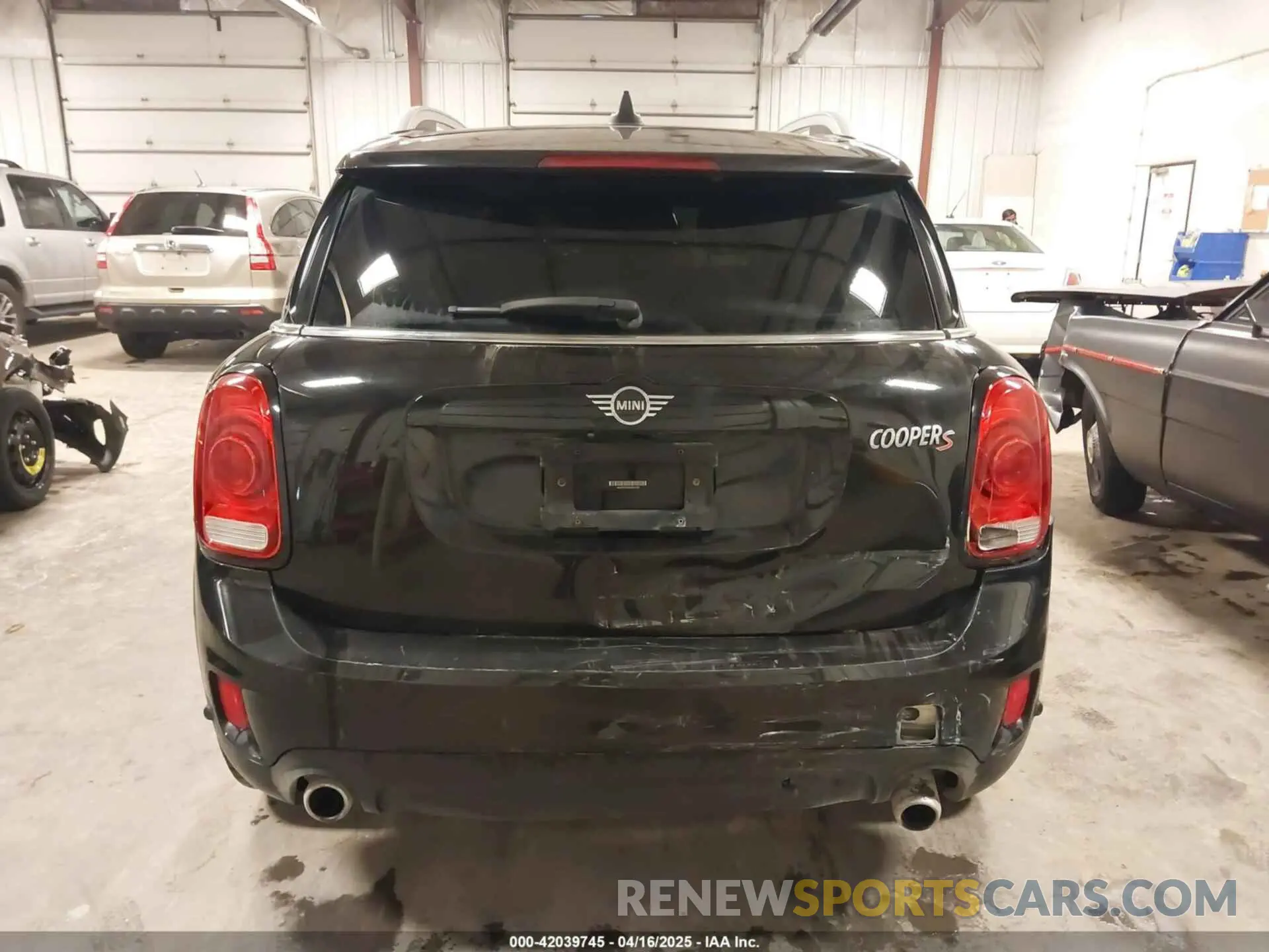 17 Photograph of a damaged car WMZYT5C59K3G91029 MINI COUNTRYMAN 2019