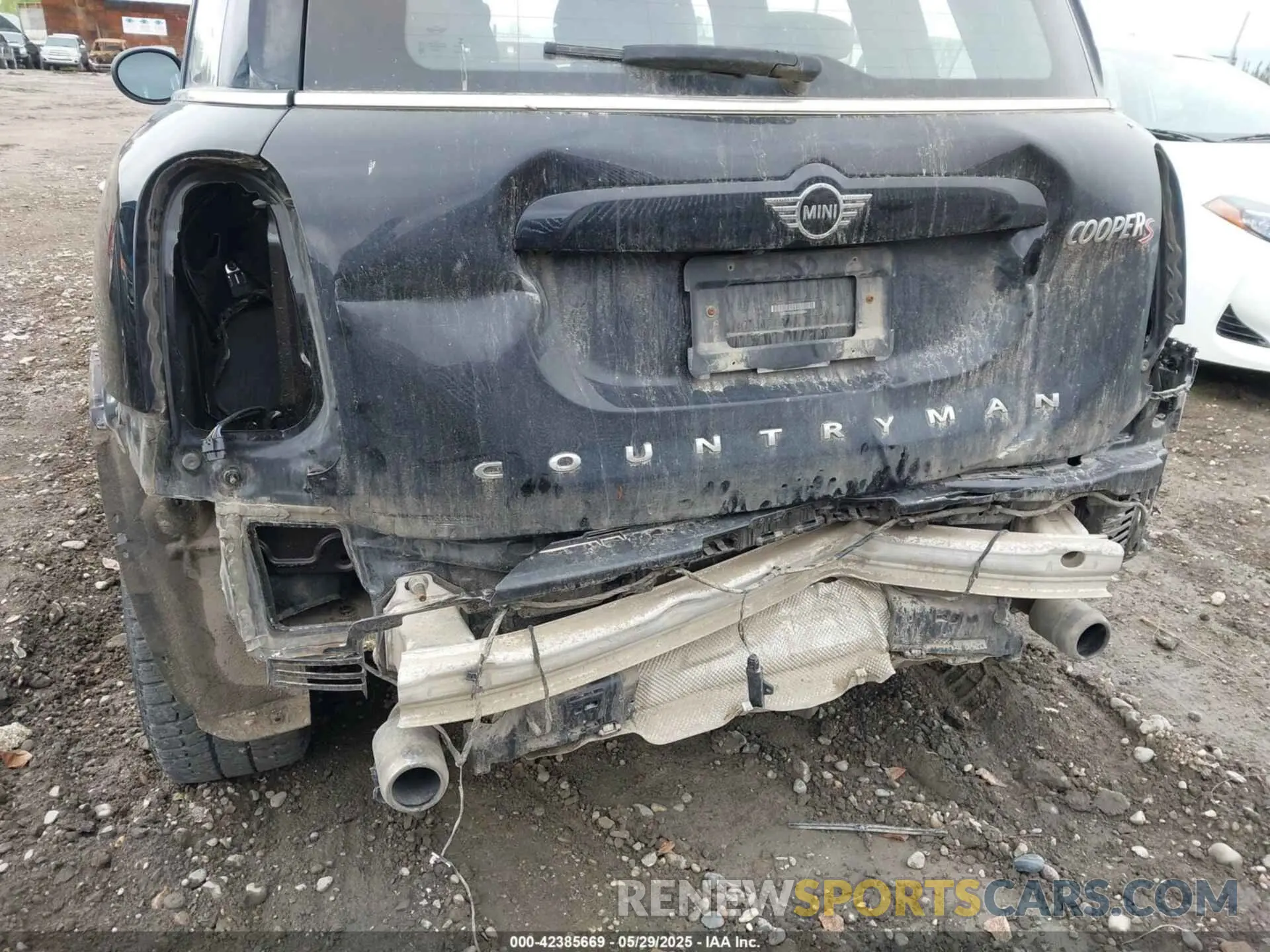 6 Photograph of a damaged car WMZYT5C5XK3E69664 MINI COUNTRYMAN 2019