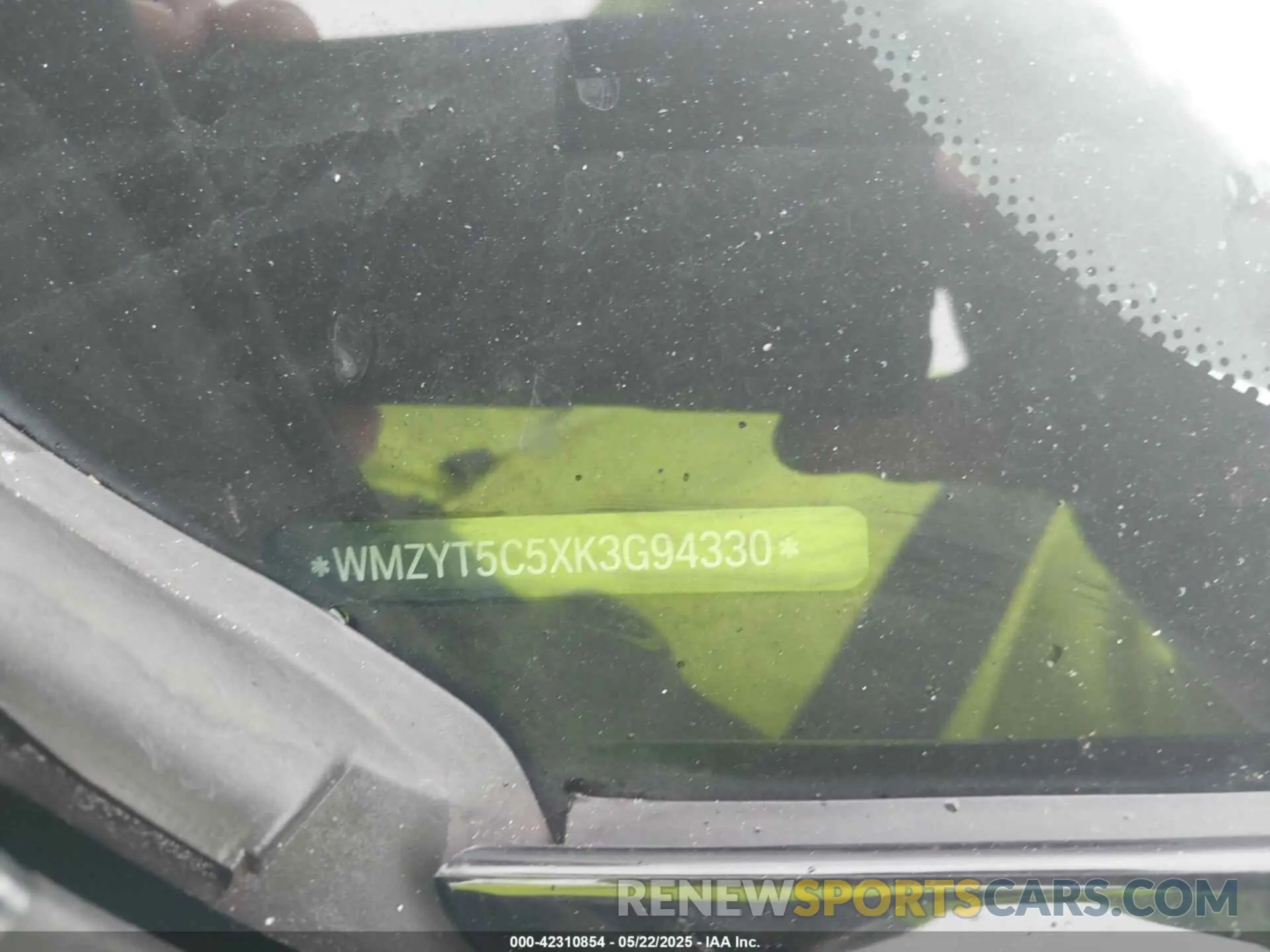 18 Photograph of a damaged car WMZYT5C5XK3G94330 MINI COUNTRYMAN 2019