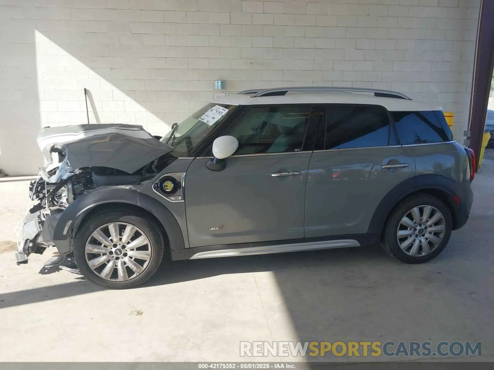 15 Photograph of a damaged car WMZYU7C55K3F93978 MINI COUNTRYMAN 2019