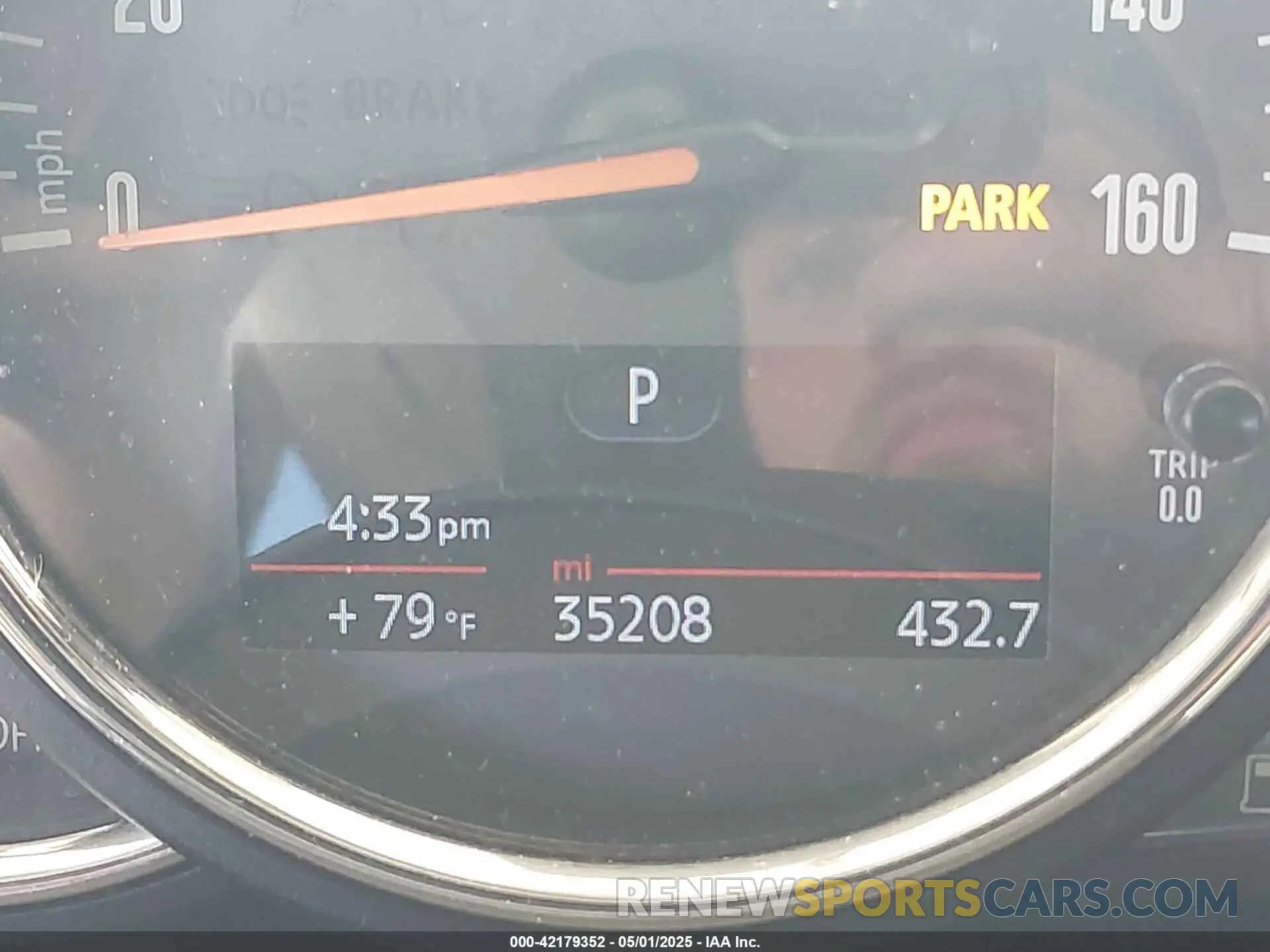 16 Photograph of a damaged car WMZYU7C55K3F93978 MINI COUNTRYMAN 2019
