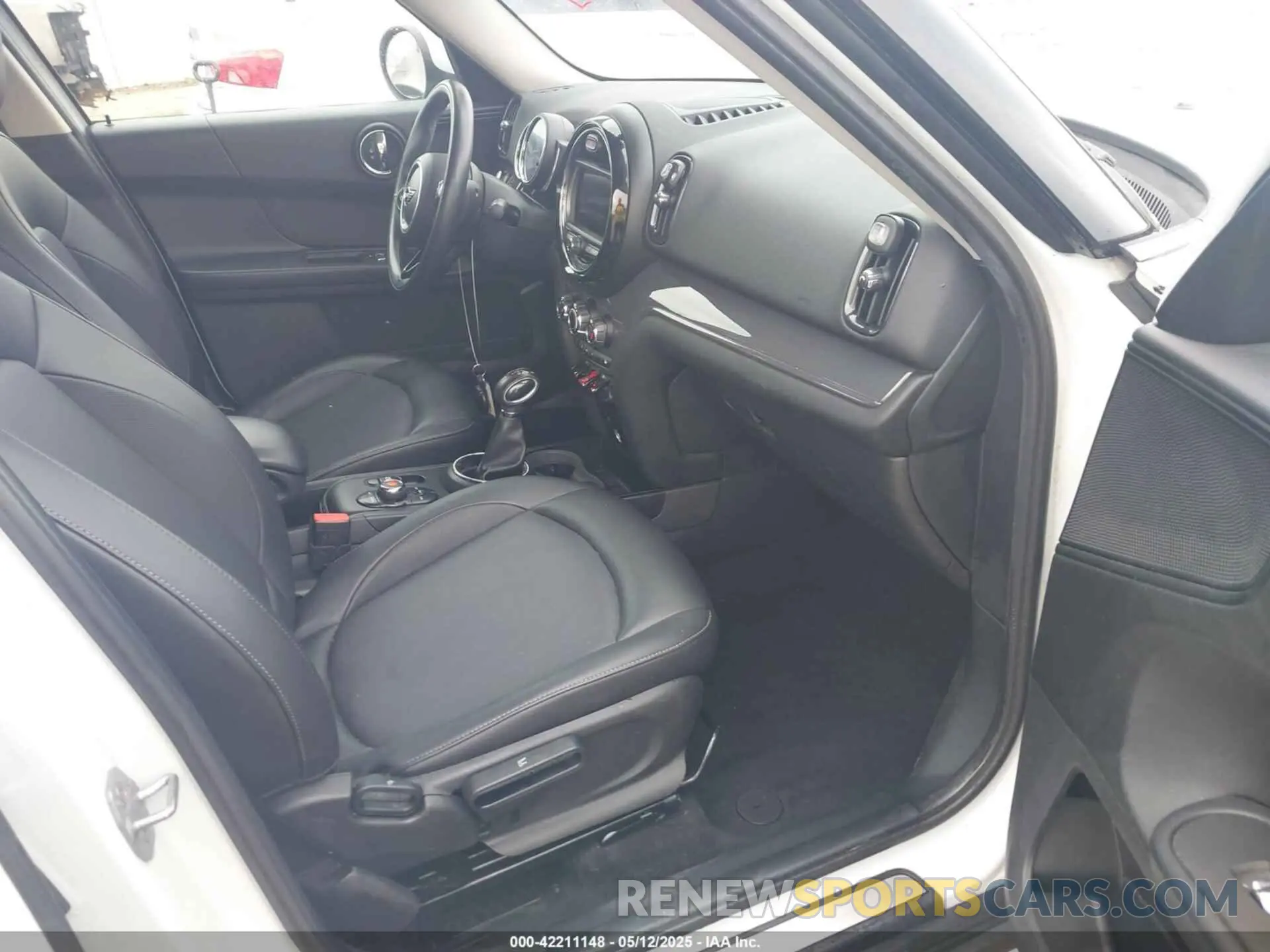 5 Photograph of a damaged car WMZYV5C54K3F57541 MINI COUNTRYMAN 2019