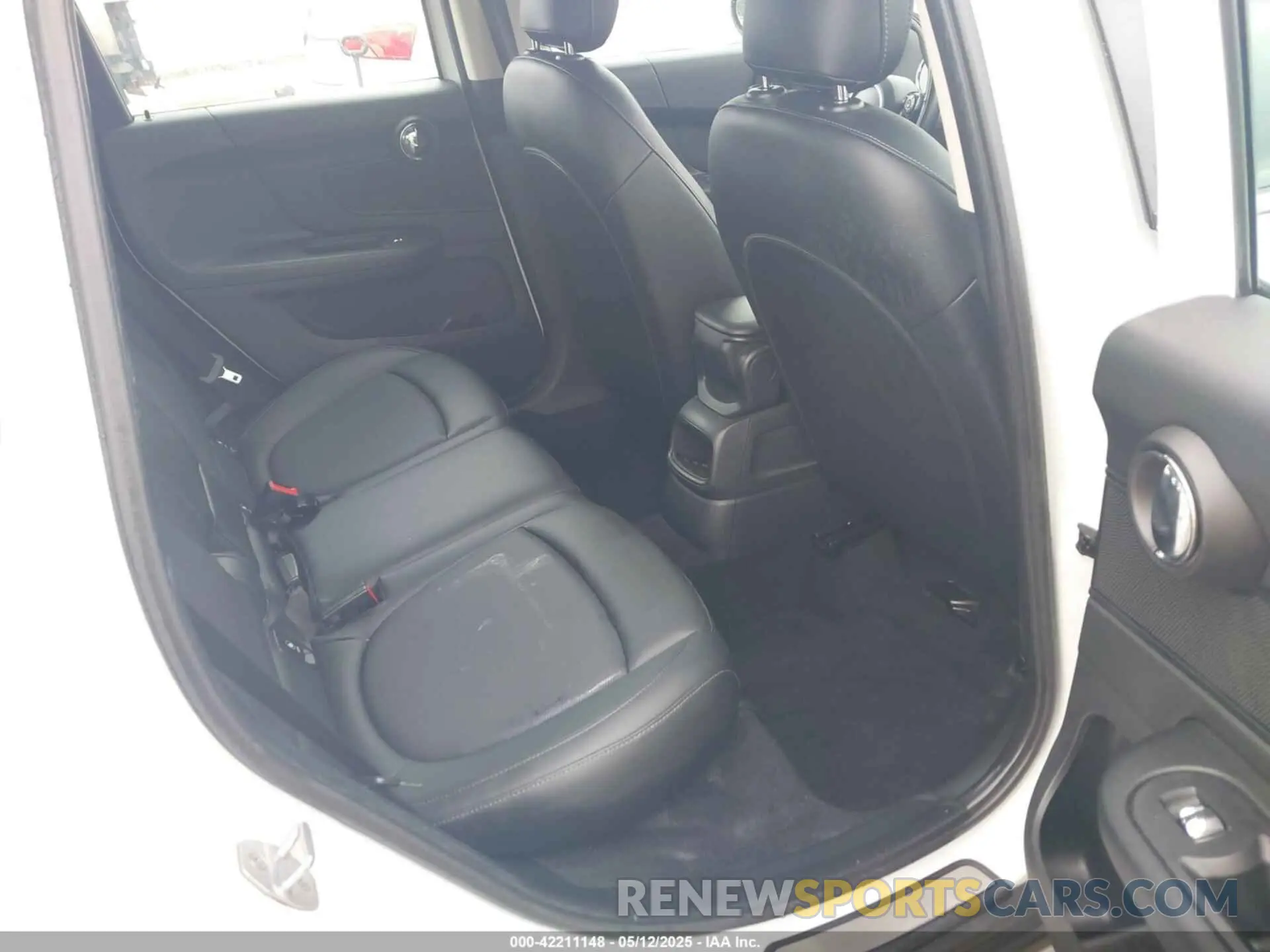 8 Photograph of a damaged car WMZYV5C54K3F57541 MINI COUNTRYMAN 2019