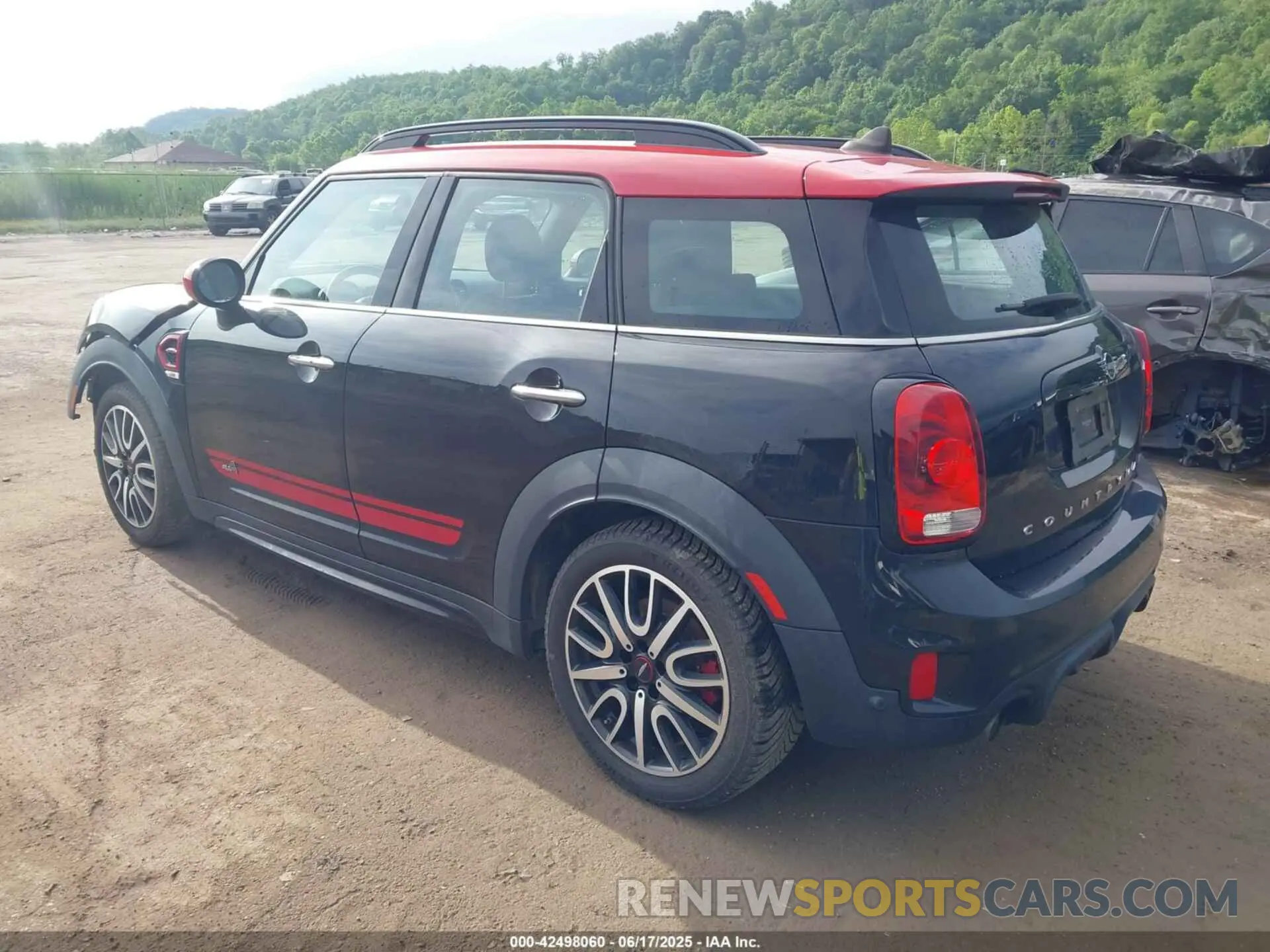 3 Photograph of a damaged car WMZYV9C52K3B92204 MINI COUNTRYMAN 2019