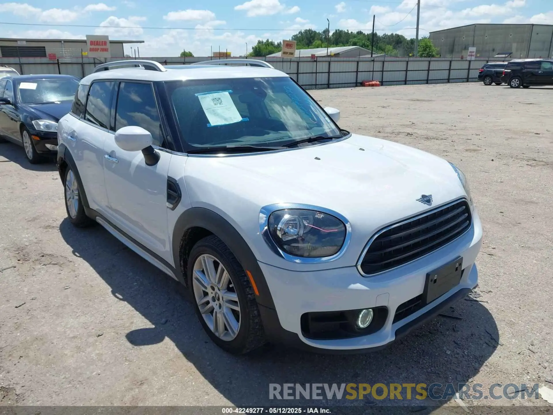 1 Photograph of a damaged car WMZYW3C00L3L02096 MINI COUNTRYMAN 2020