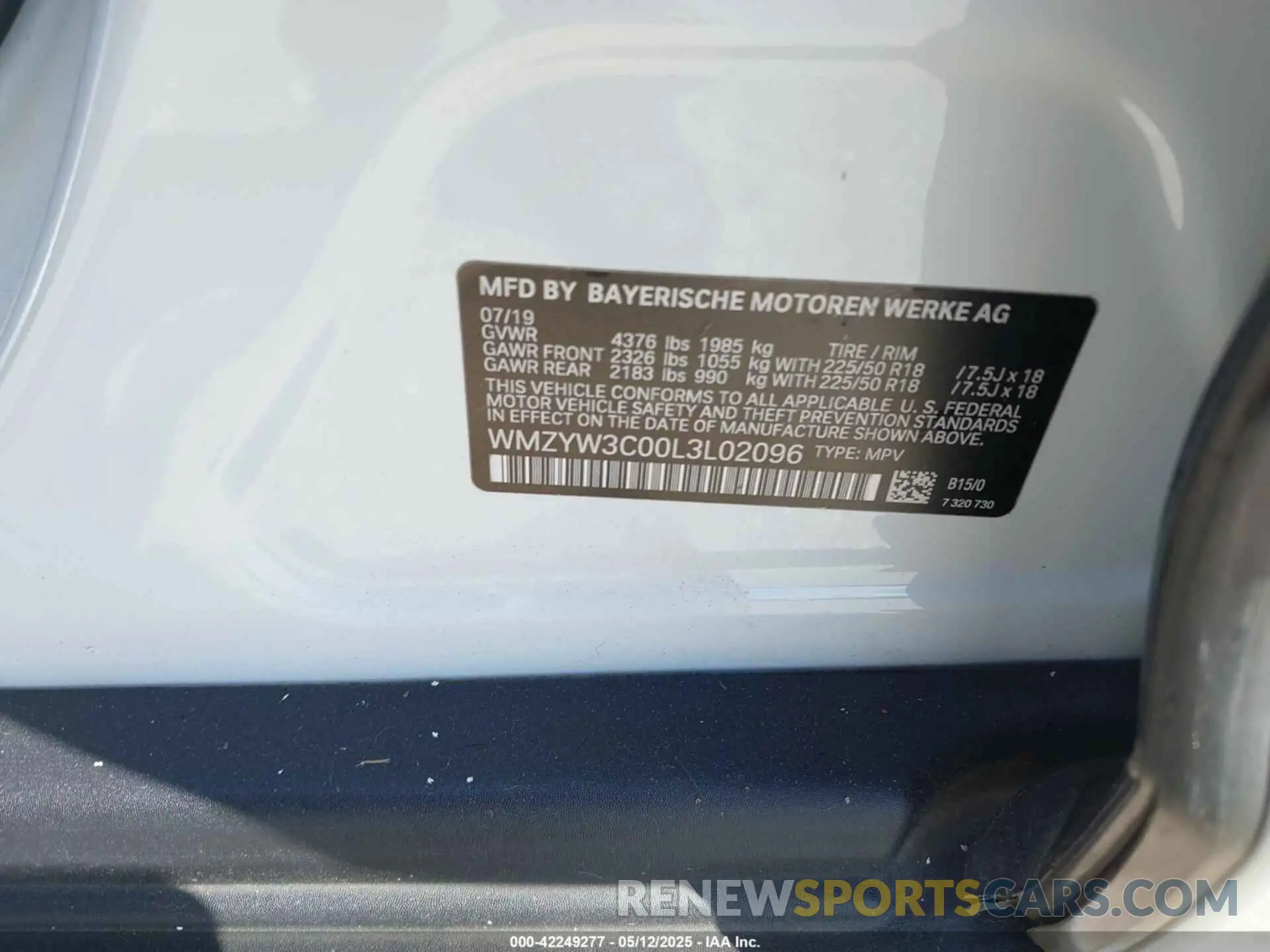 9 Photograph of a damaged car WMZYW3C00L3L02096 MINI COUNTRYMAN 2020