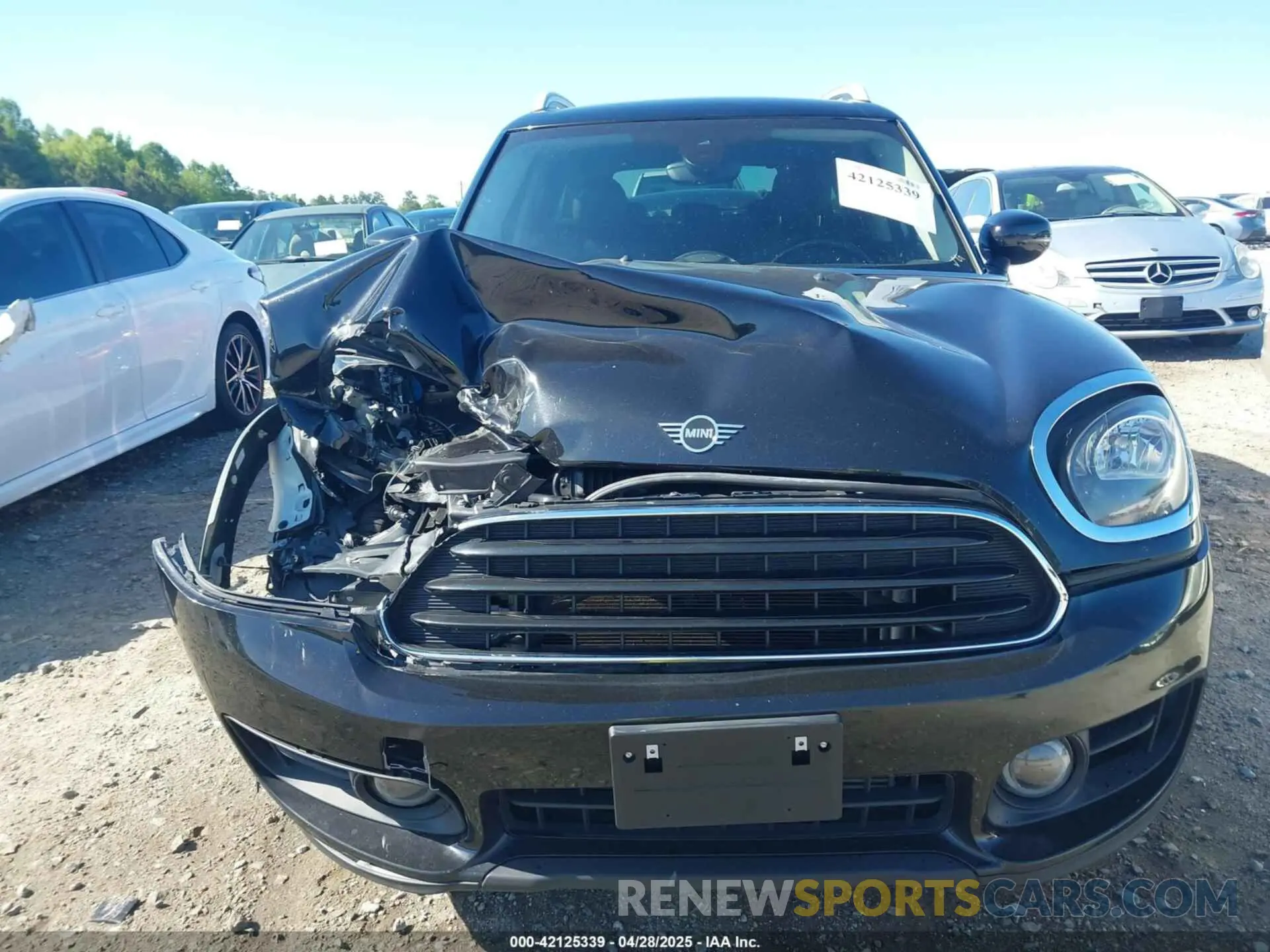 12 Photograph of a damaged car WMZYW3C00L3L28083 MINI COUNTRYMAN 2020