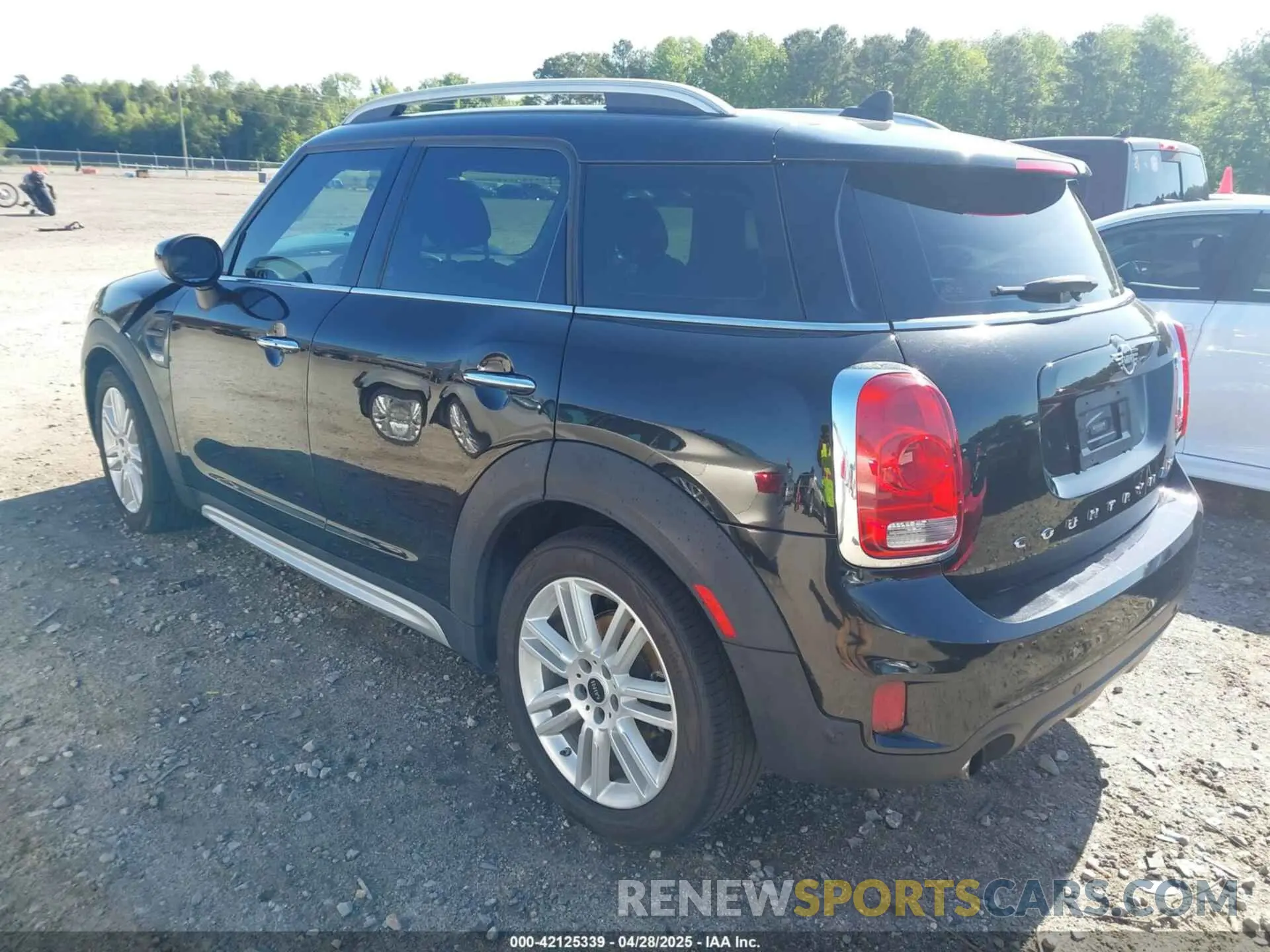 3 Photograph of a damaged car WMZYW3C00L3L28083 MINI COUNTRYMAN 2020