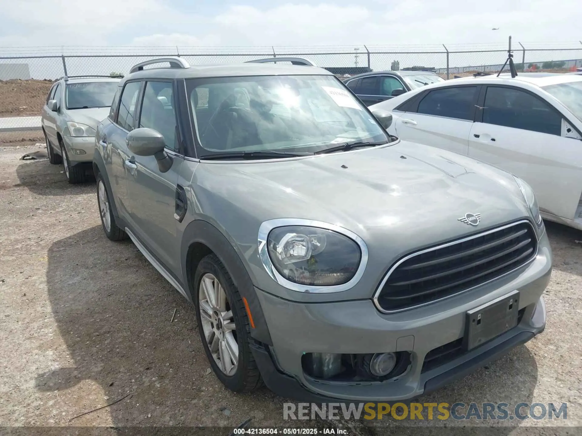 1 Photograph of a damaged car WMZYW3C06L3L02295 MINI COUNTRYMAN 2020