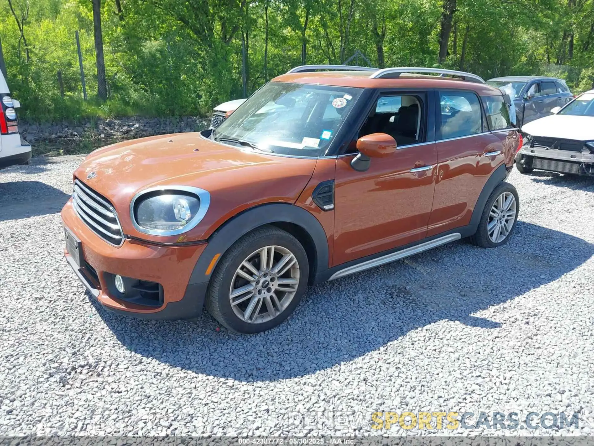 2 Photograph of a damaged car WMZYW3C08L3L09913 MINI COUNTRYMAN 2020