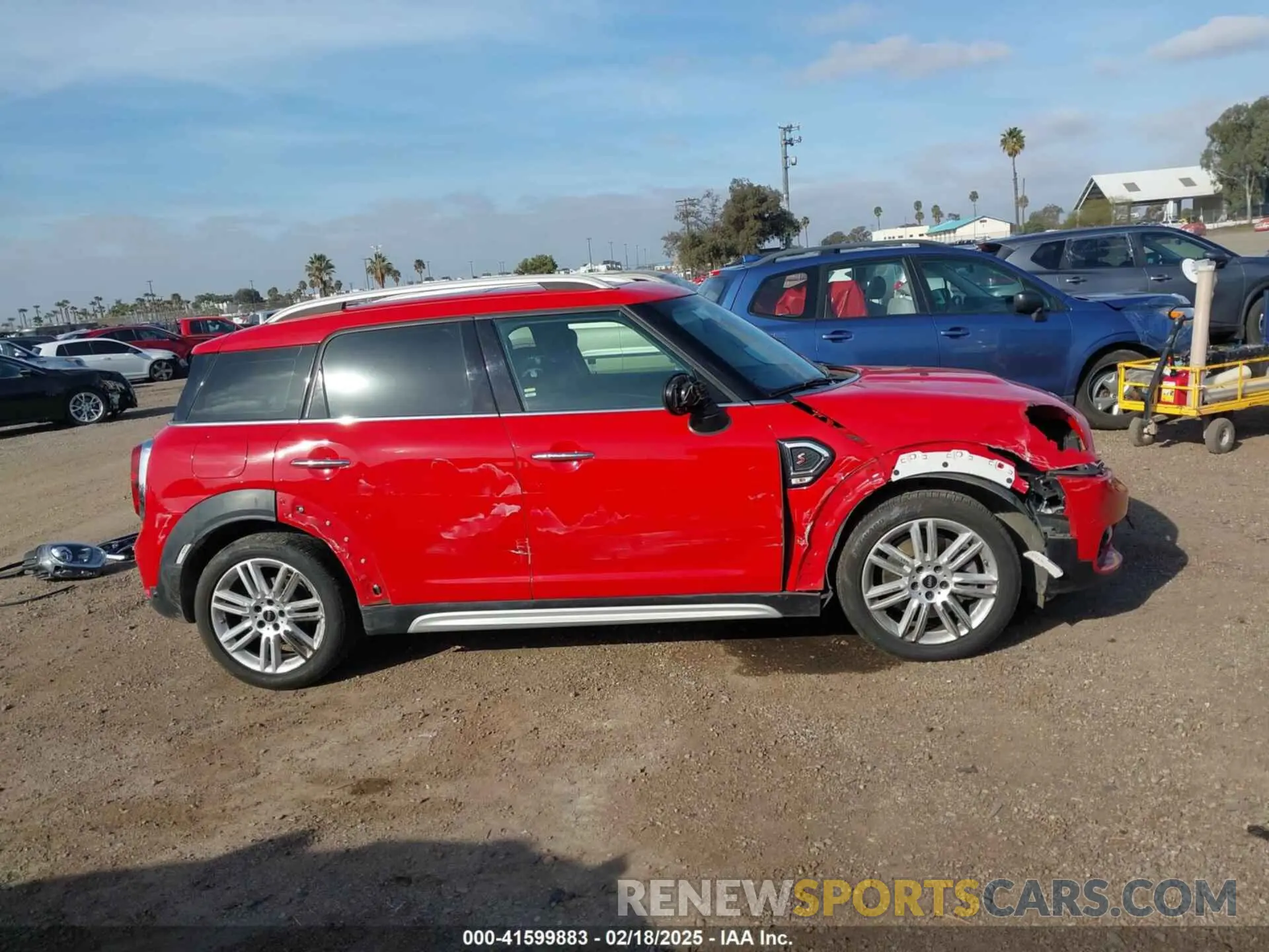 14 Photograph of a damaged car WMZYW7C09L3L84725 MINI COUNTRYMAN 2020