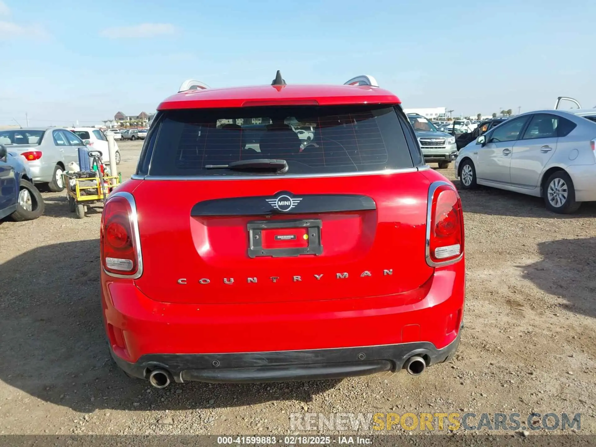 17 Photograph of a damaged car WMZYW7C09L3L84725 MINI COUNTRYMAN 2020