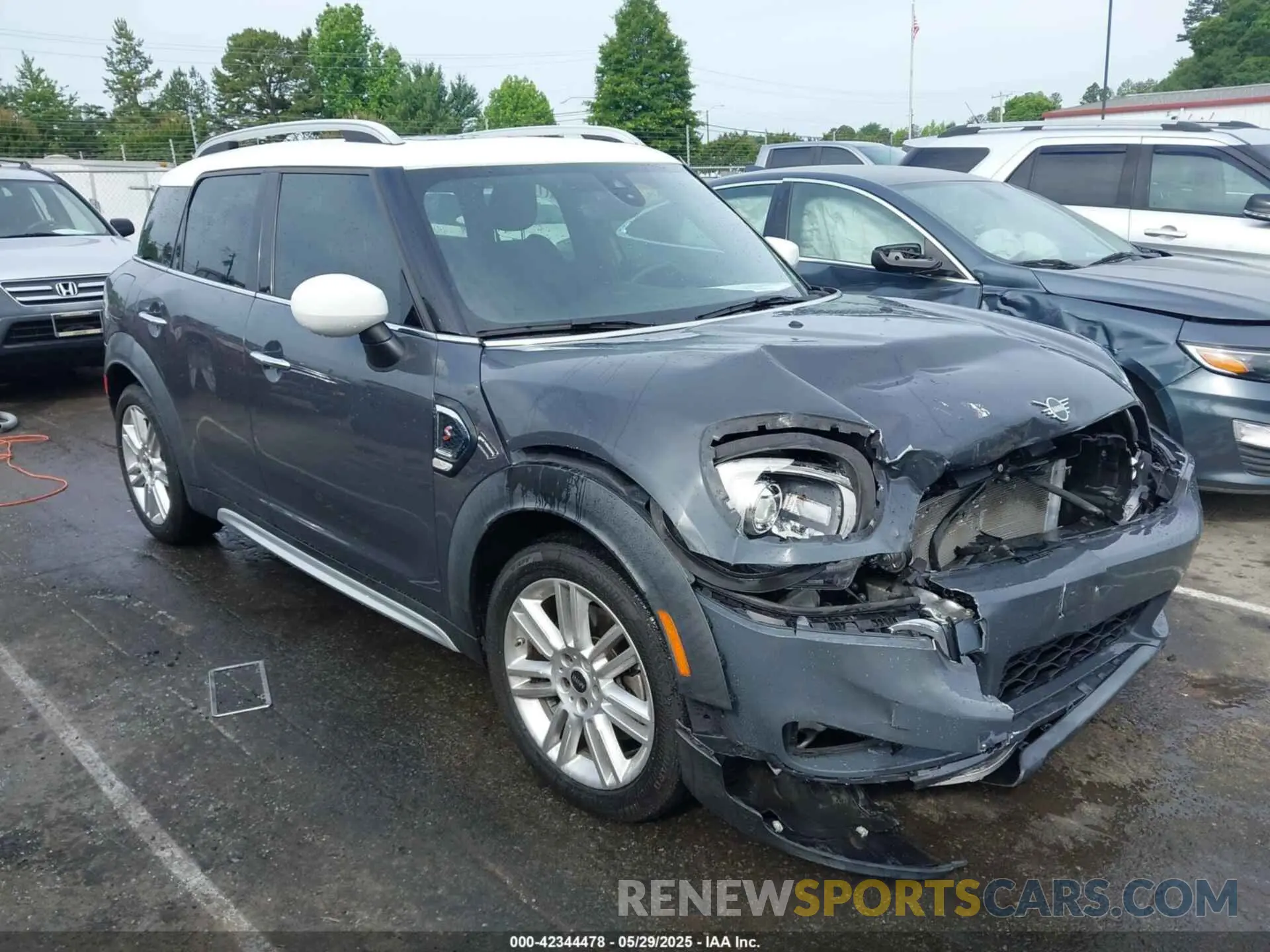 1 Photograph of a damaged car WMZYW7C0XL3L85463 MINI COUNTRYMAN 2020