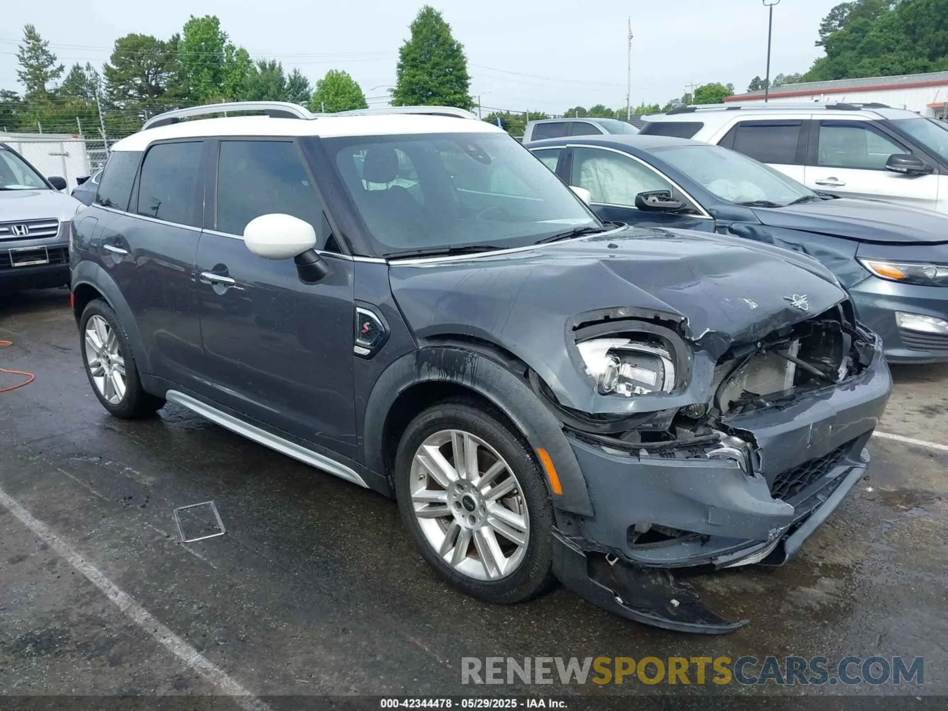 13 Photograph of a damaged car WMZYW7C0XL3L85463 MINI COUNTRYMAN 2020