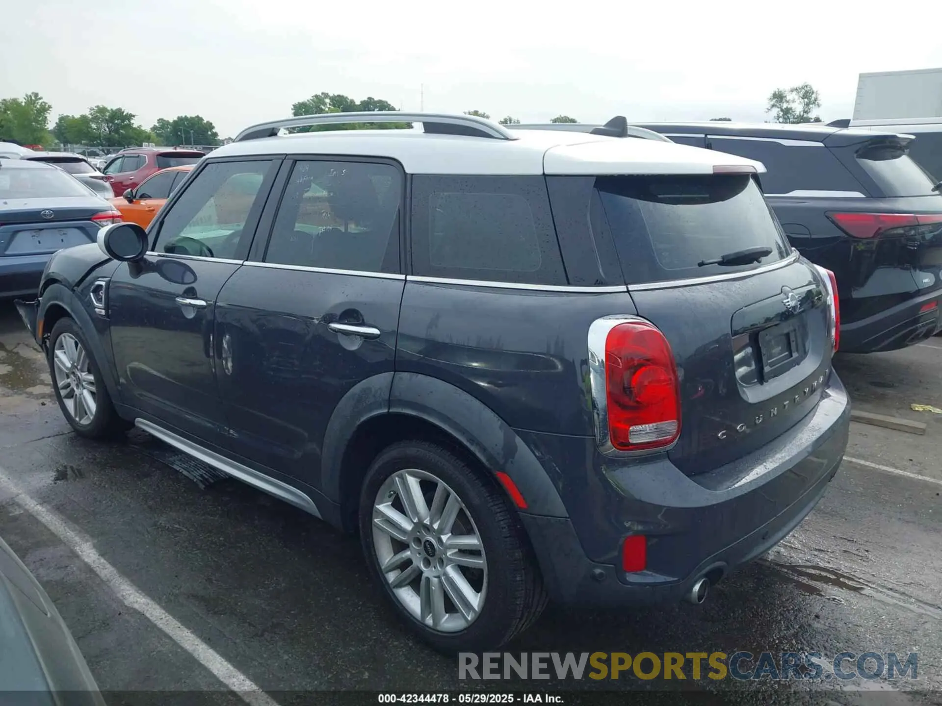14 Photograph of a damaged car WMZYW7C0XL3L85463 MINI COUNTRYMAN 2020