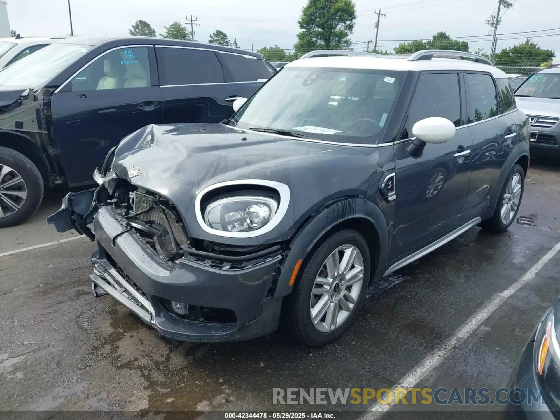 2 Photograph of a damaged car WMZYW7C0XL3L85463 MINI COUNTRYMAN 2020