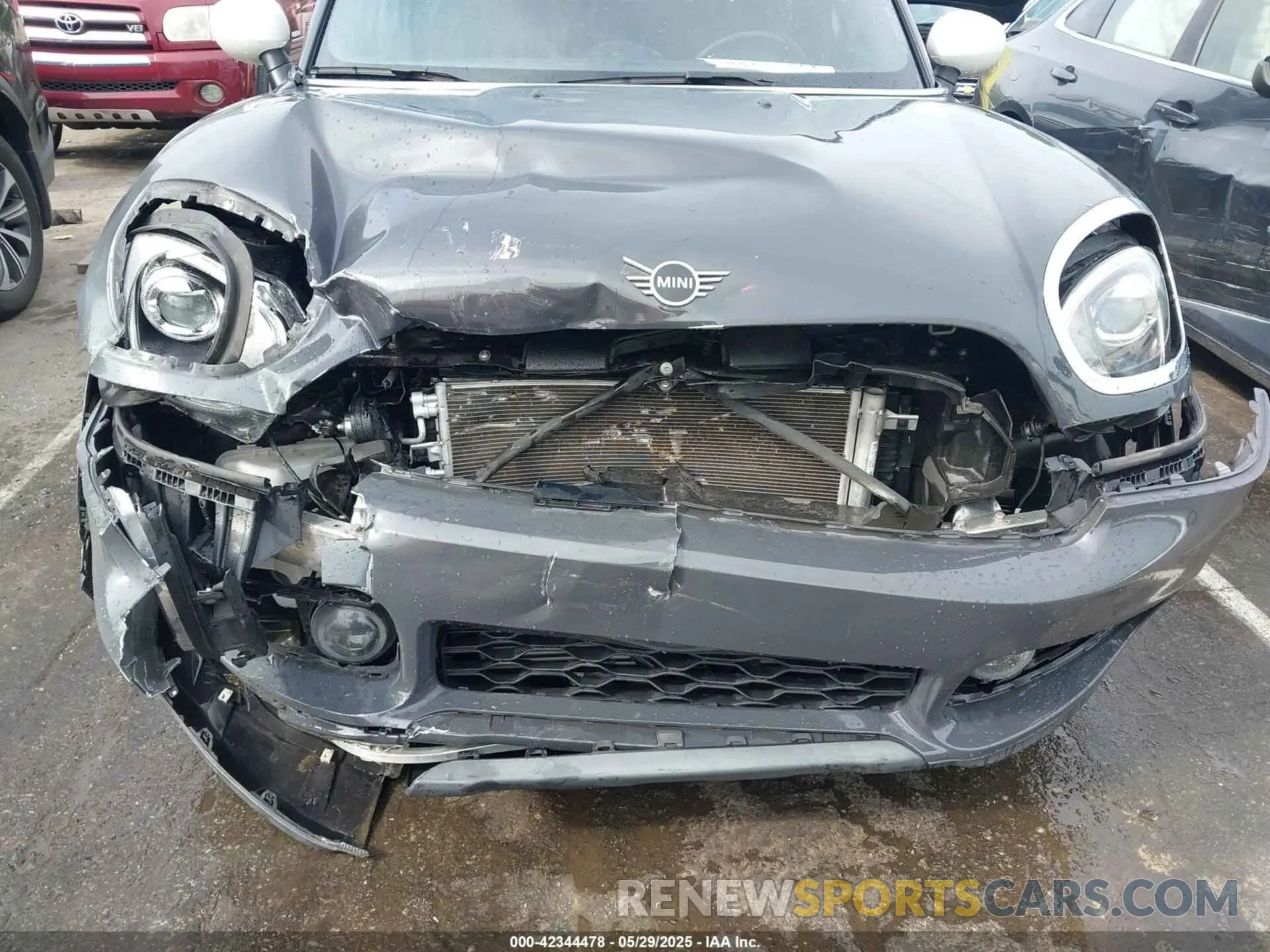 6 Photograph of a damaged car WMZYW7C0XL3L85463 MINI COUNTRYMAN 2020