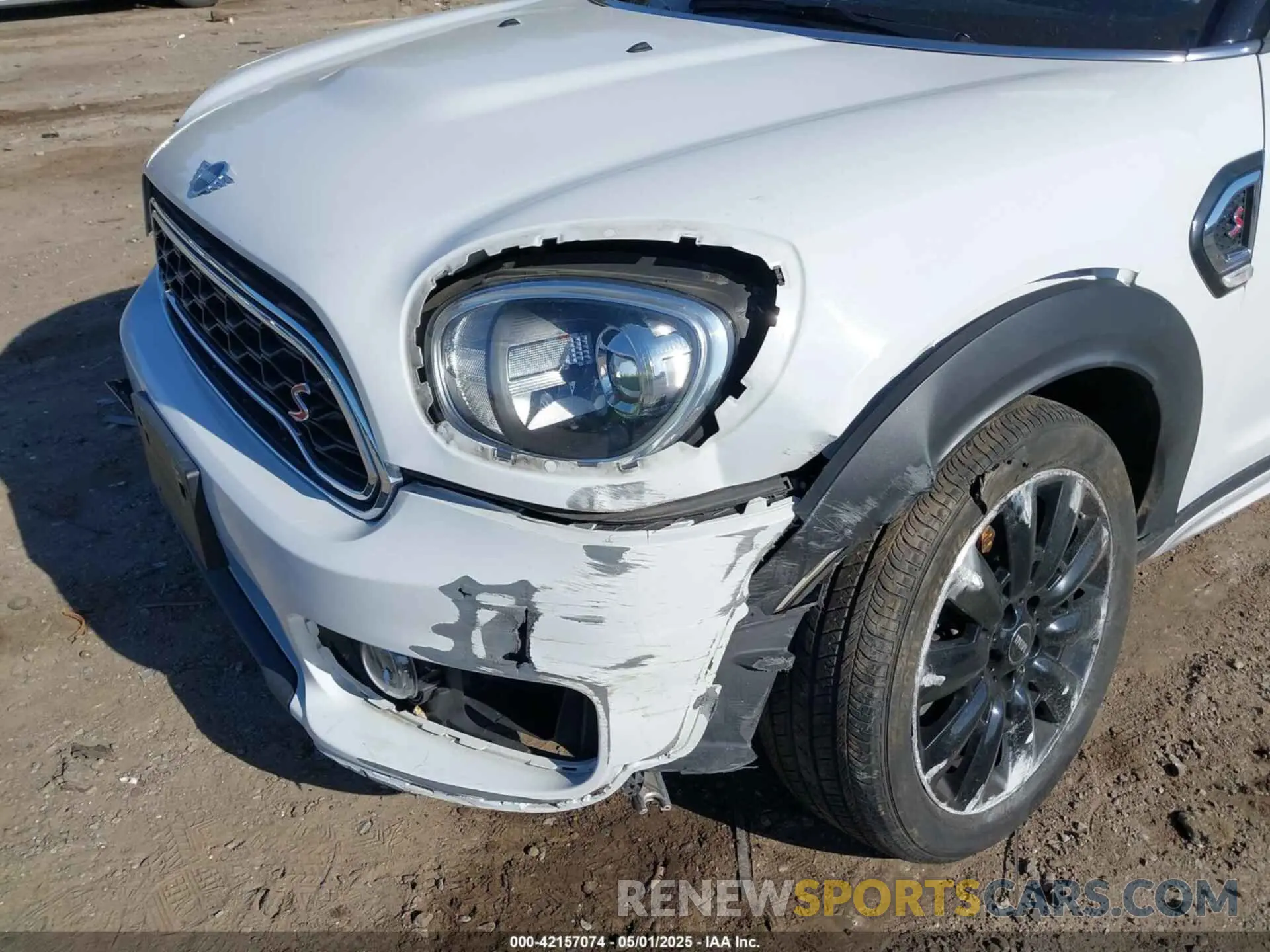 6 Photograph of a damaged car WMZYX1C01L3L66231 MINI COUNTRYMAN 2020