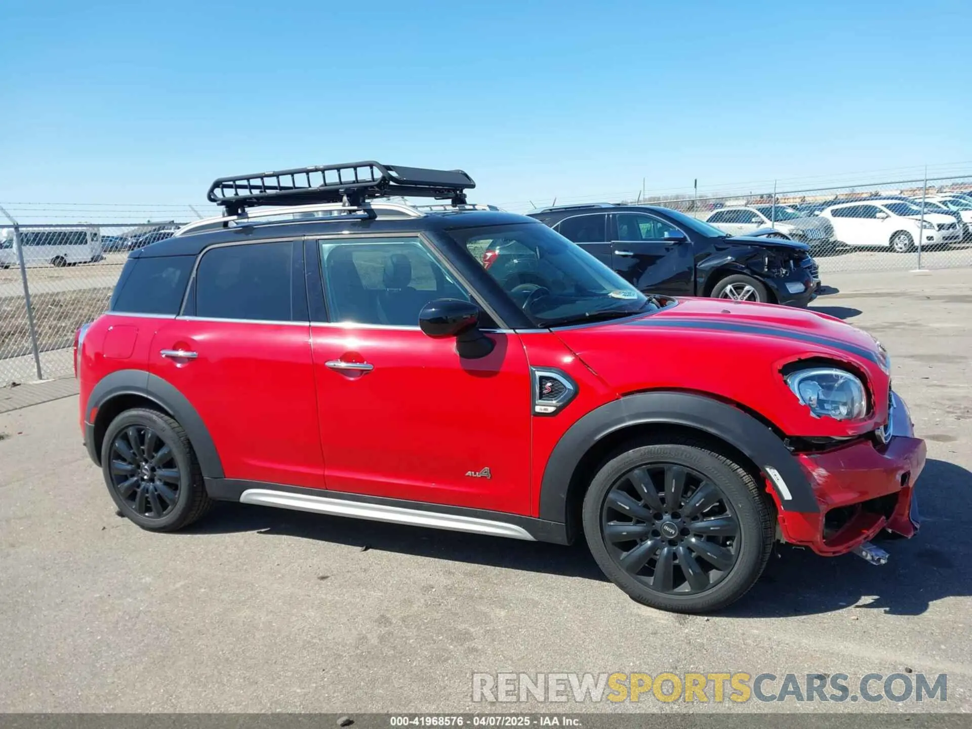 14 Photograph of a damaged car WMZYX1C05L3L25438 MINI COUNTRYMAN 2020