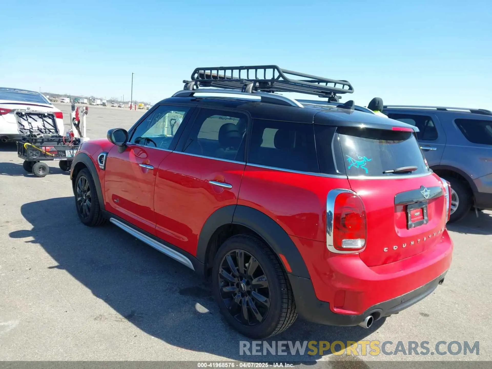 3 Photograph of a damaged car WMZYX1C05L3L25438 MINI COUNTRYMAN 2020