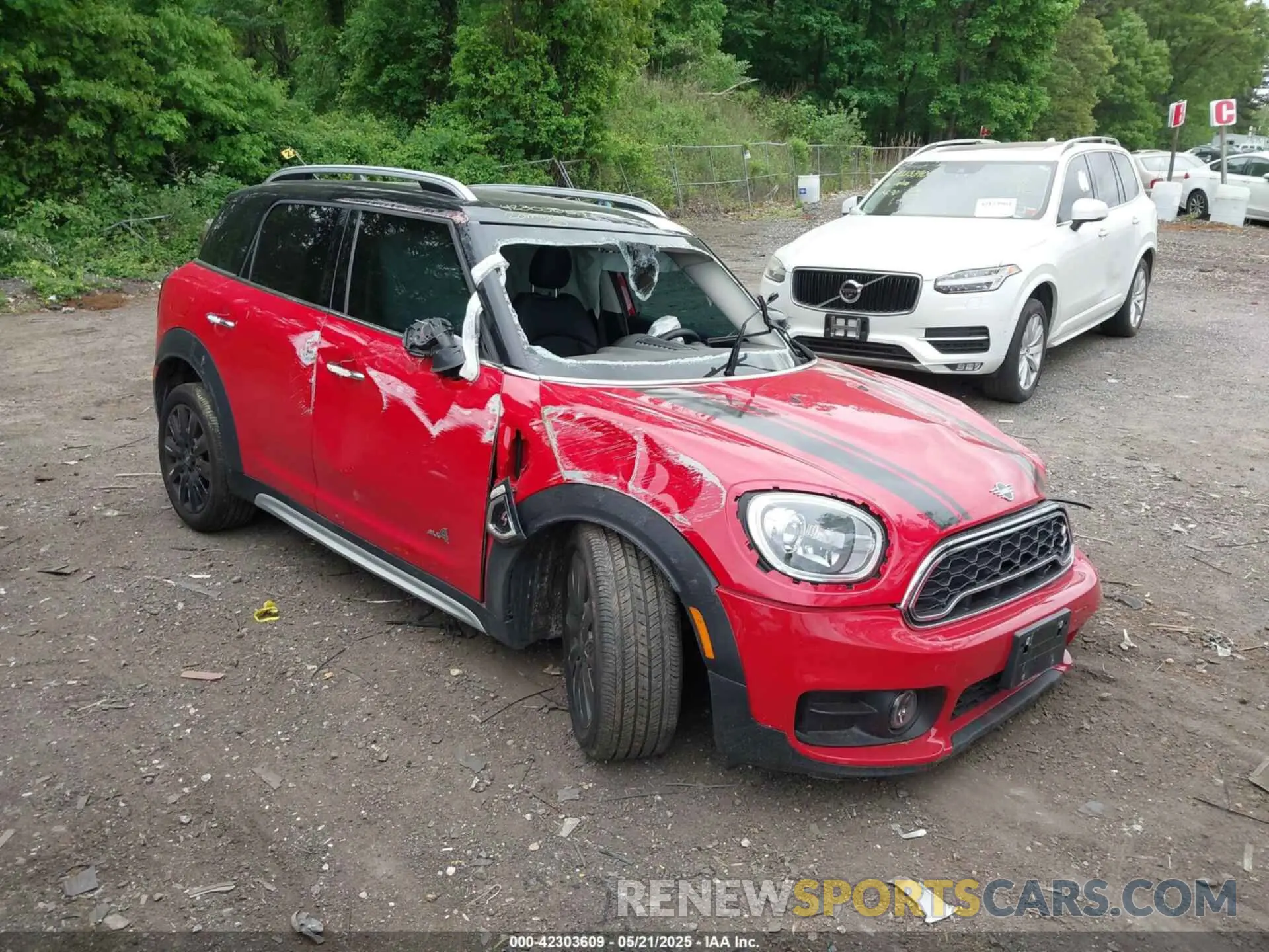 1 Photograph of a damaged car WMZYX1C09L3L58197 MINI COUNTRYMAN 2020