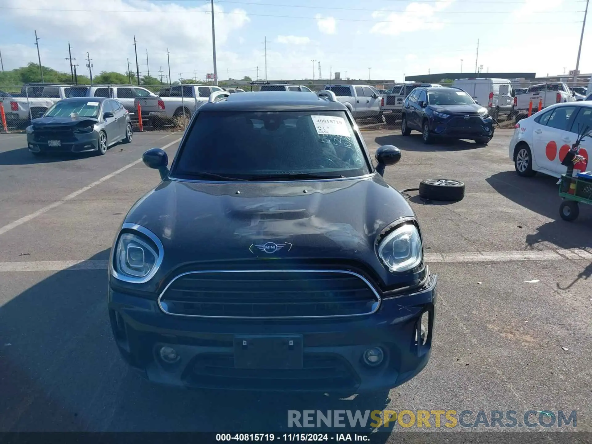 13 Photograph of a damaged car WMZ23BR03M3M80666 MINI COUNTRYMAN 2021