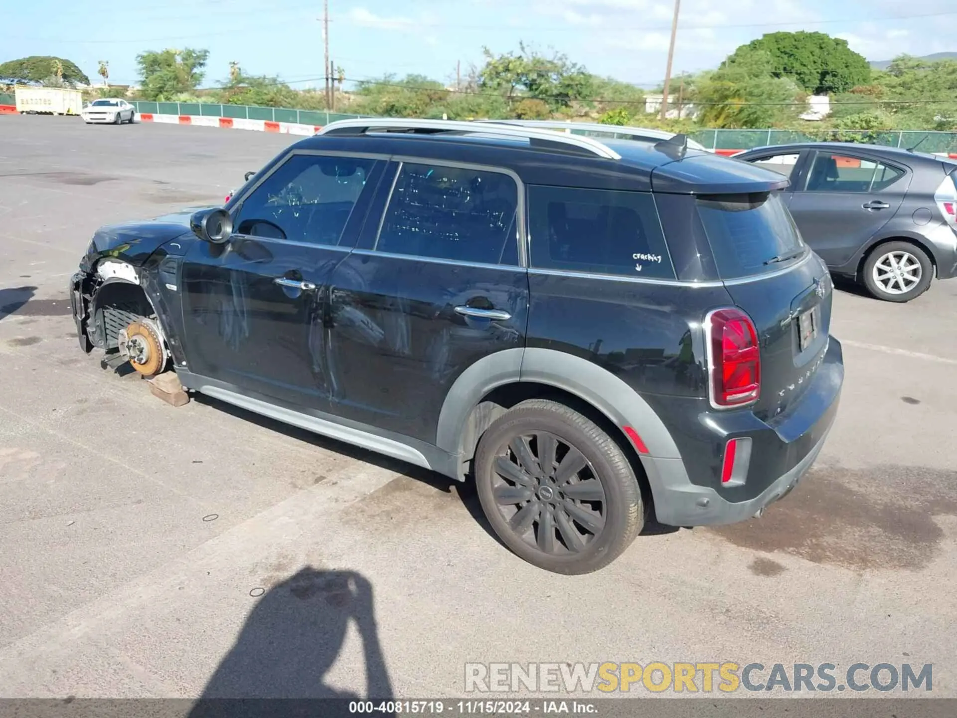 3 Photograph of a damaged car WMZ23BR03M3M80666 MINI COUNTRYMAN 2021