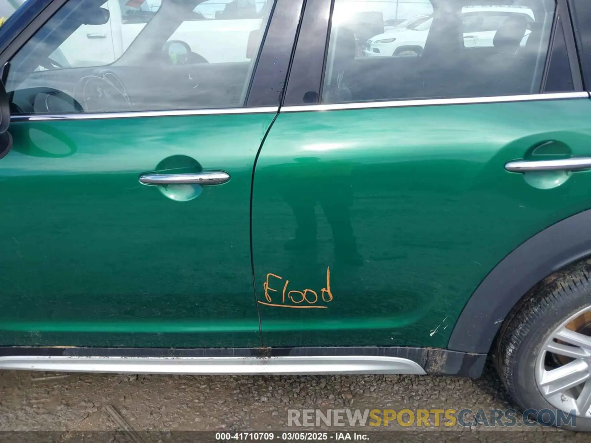 6 Photograph of a damaged car WMZ23BR04N3N60804 MINI COUNTRYMAN 2022